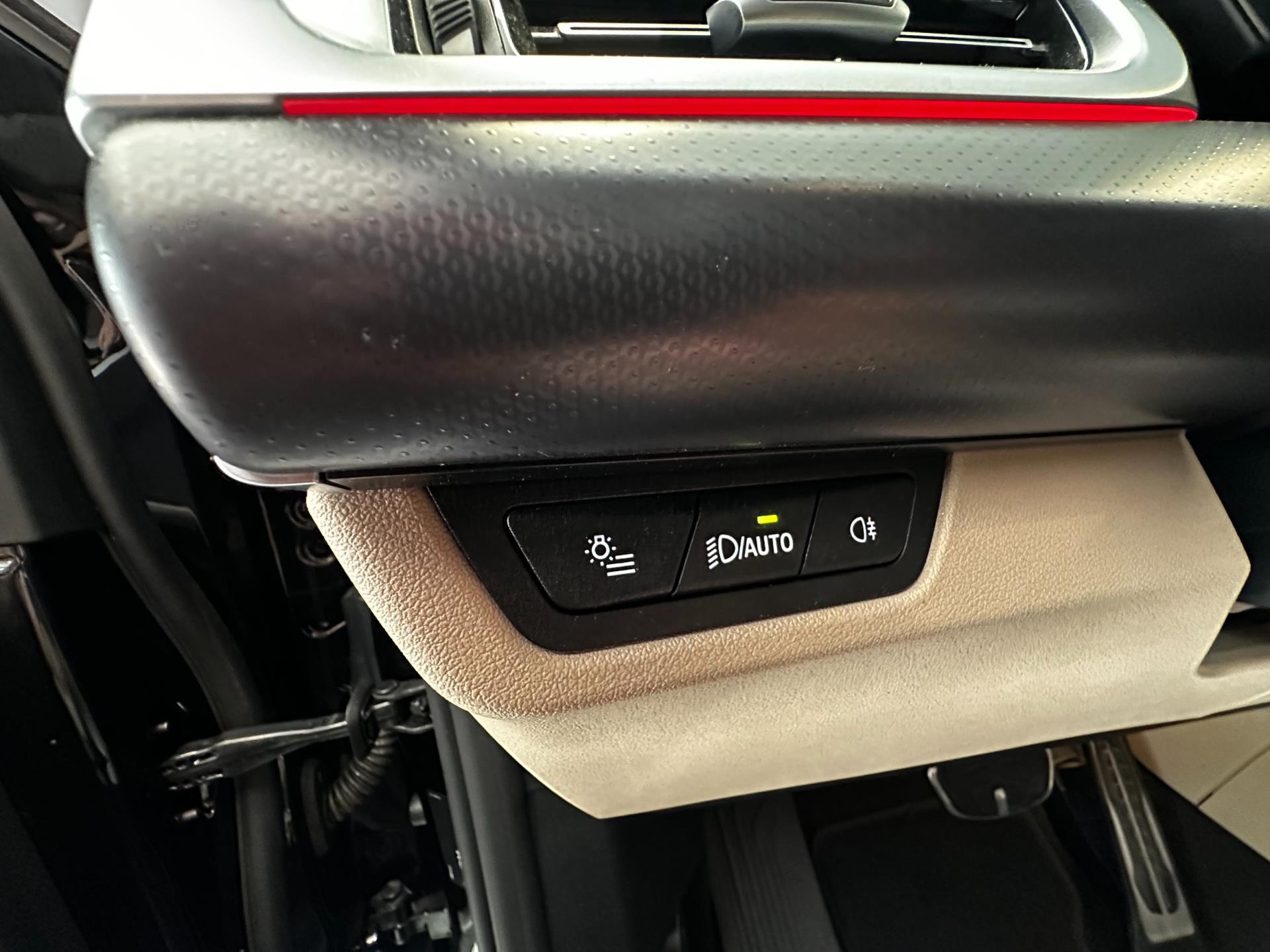 Foto van BMW X1 Xdrive30e