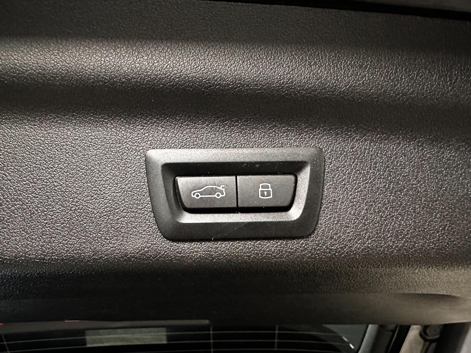 Foto van BMW X1 Xdrive30e