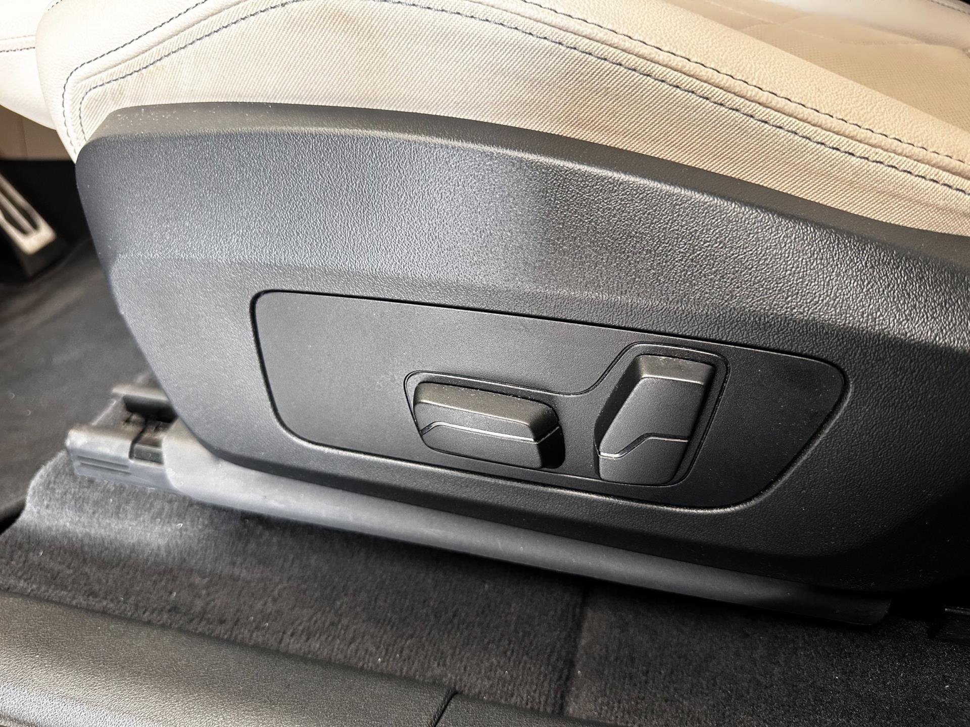 Foto van BMW X1 Xdrive30e