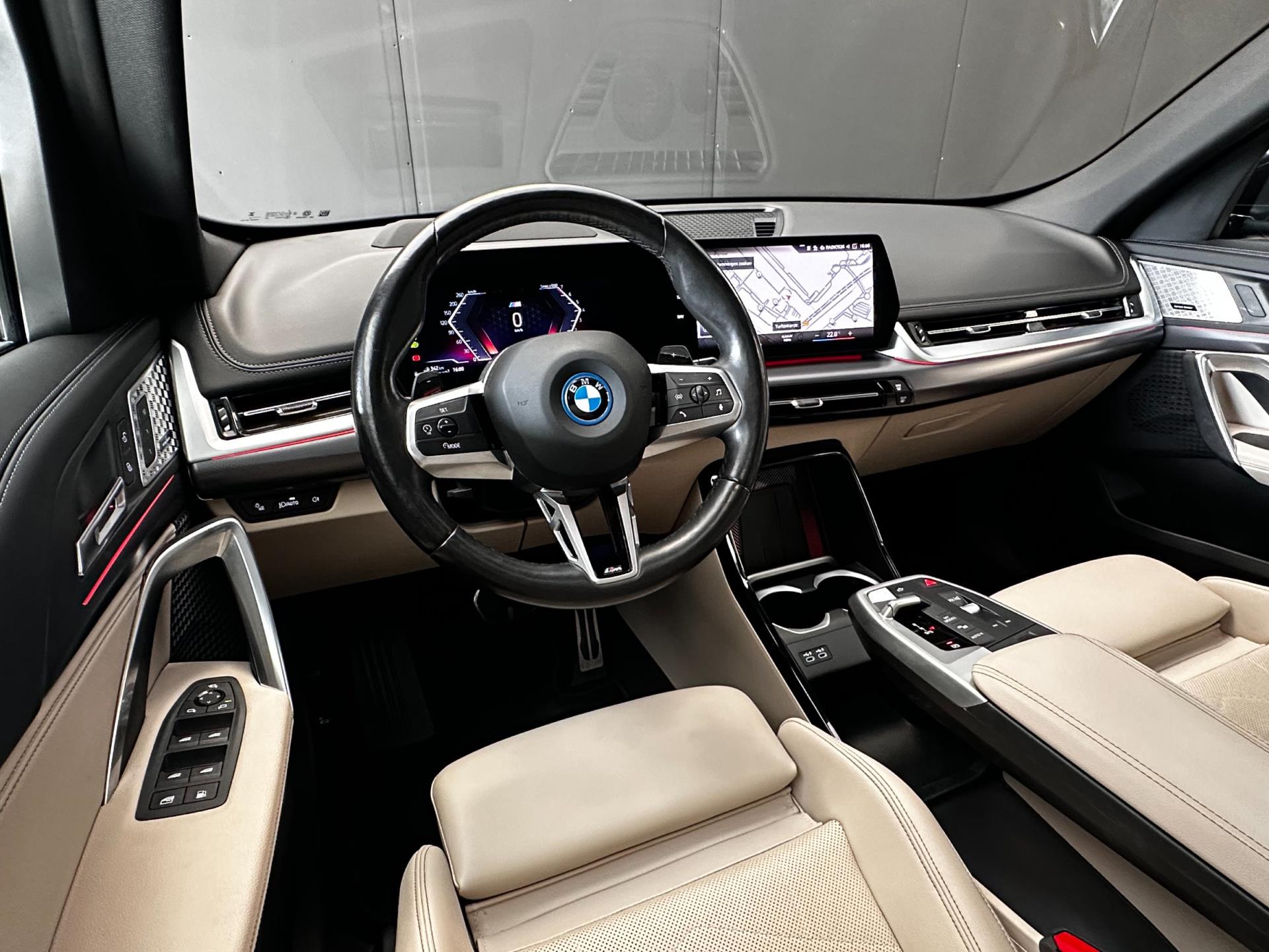 Foto van BMW X1 Xdrive30e