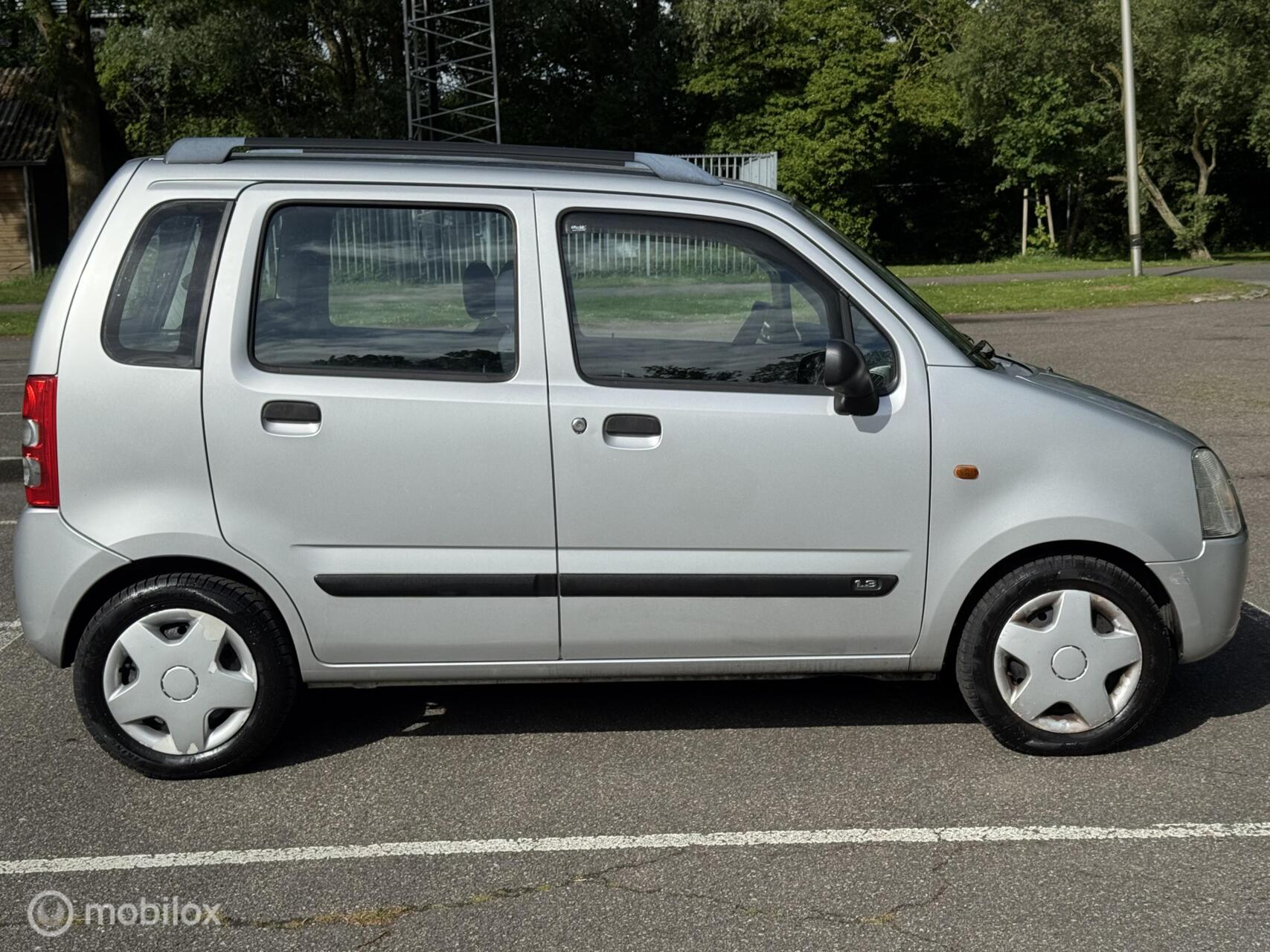 Foto van Suzuki Wagon R