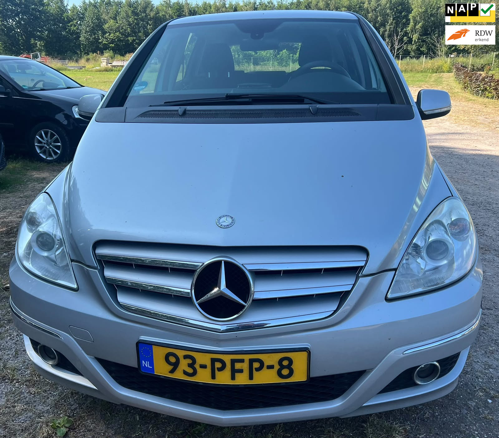 Mercedes-Benz B 180 NGT 180 NGT BlueEFFICIENCY Business Class rijdt super 2011 - voorkant