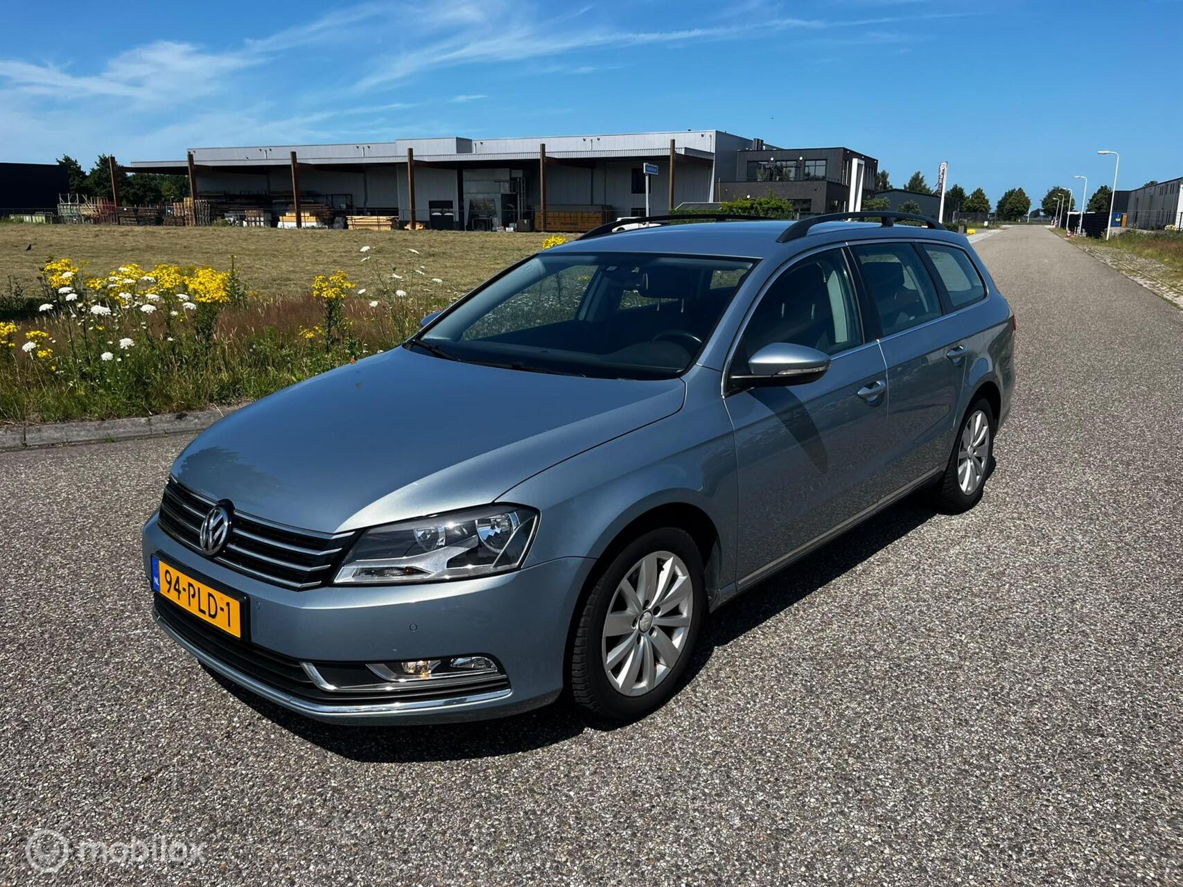 Volkswagen Passat 1.4 TSI Comfortline Clima / Cruise 2011 - voorkant