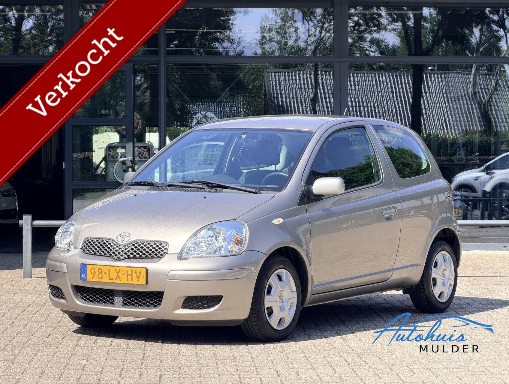 Toyota Yaris 1.3 VVT-i Sol | Automaat | Nette Staat | Volledig Dealer Onderhouden 2003 - voorkant