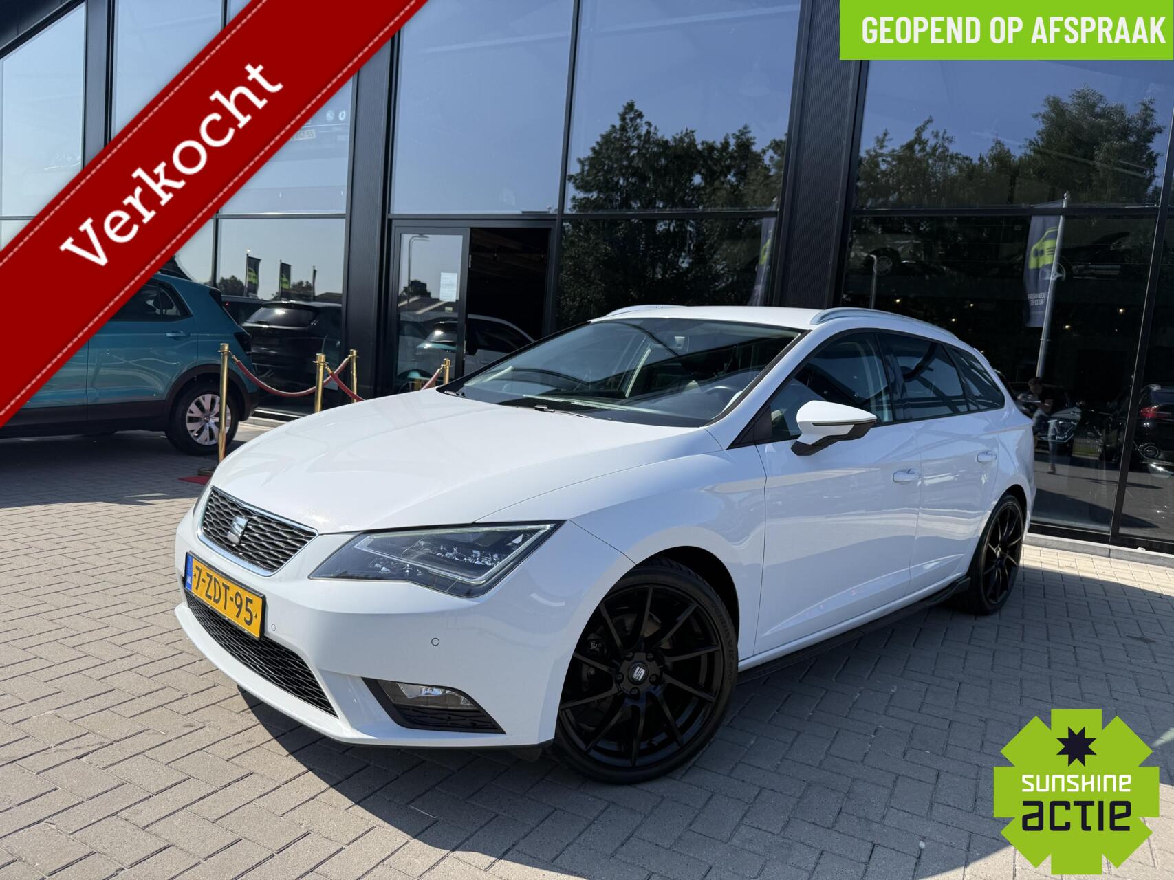 Seat Leon ST 1.6 TDI Ecomotive Lease Sport|Leer|Clima|Navi 2014 - voorkant