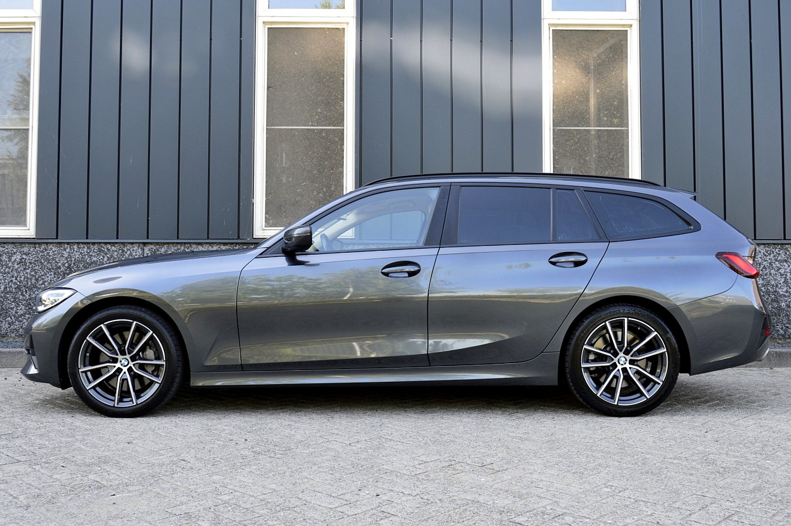 Foto van BMW 330i