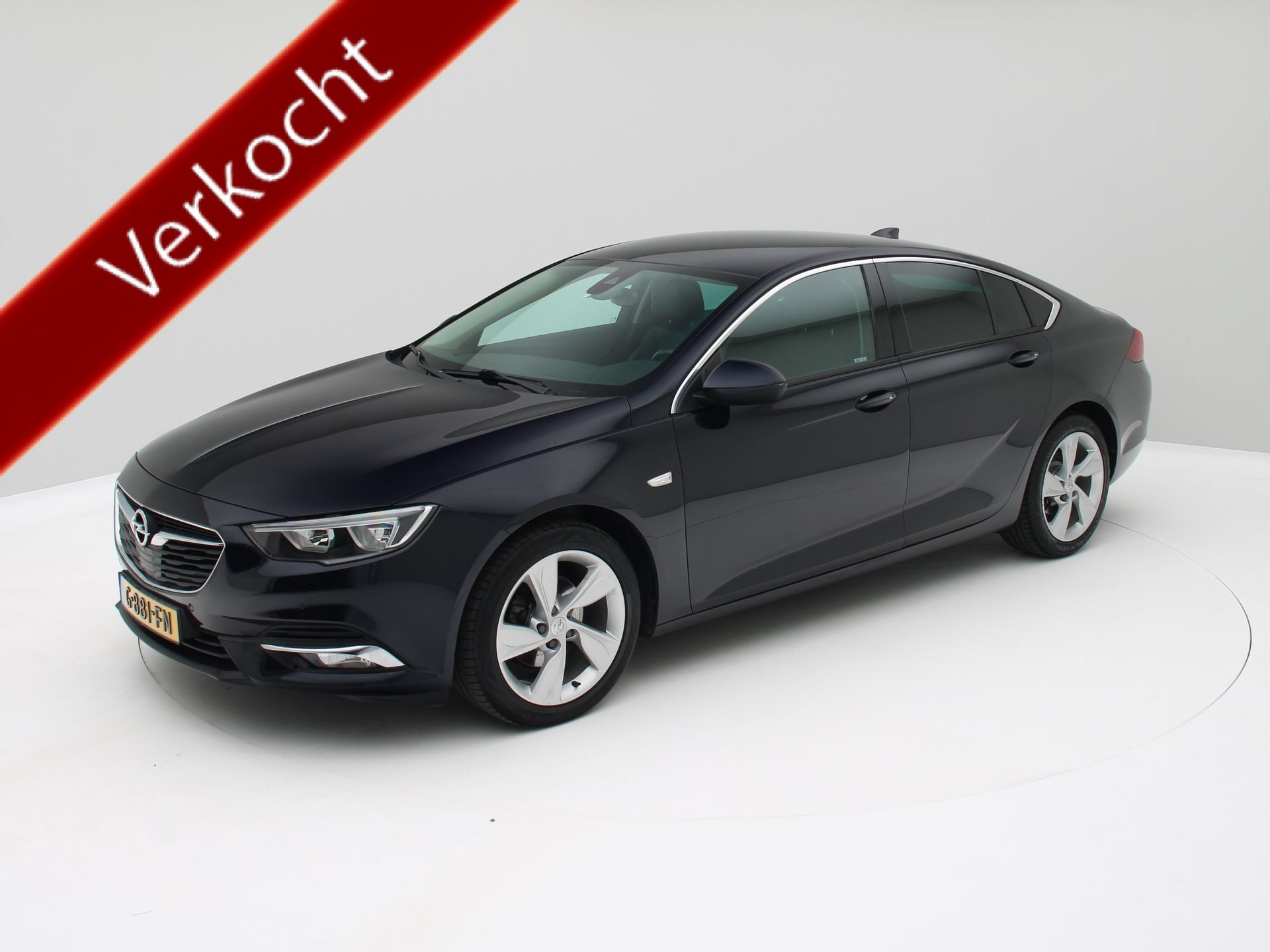 Opel Insignia Grand Sport 1.5 Turbo Innovation / Carplay / Camera 2017 - voorkant