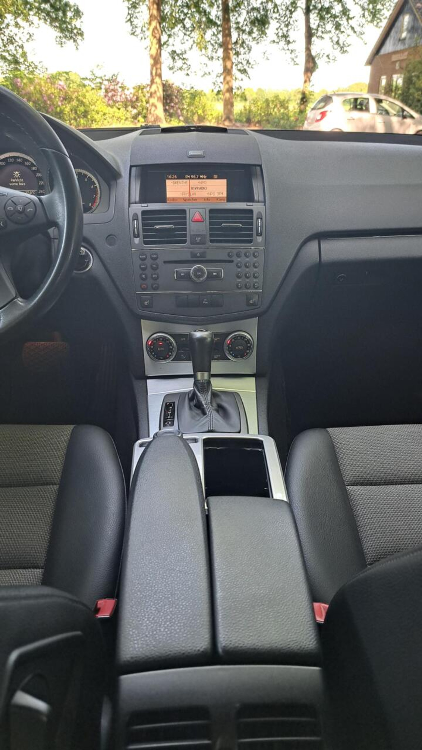 Foto van Mercedes-Benz C 180 Kompressor