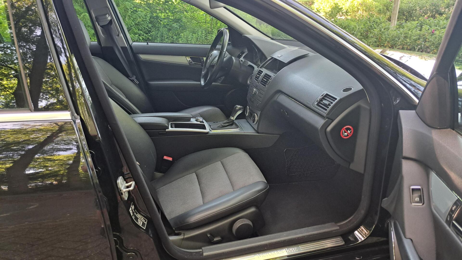 Foto van Mercedes-Benz C 180 Kompressor