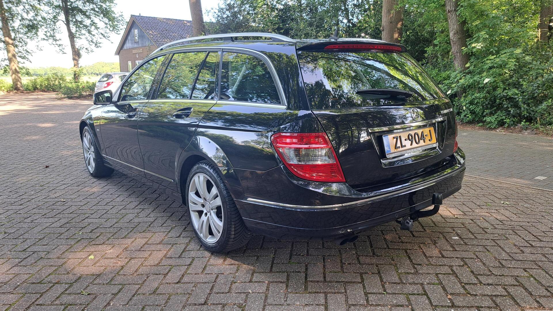 Foto van Mercedes-Benz C 180 Kompressor