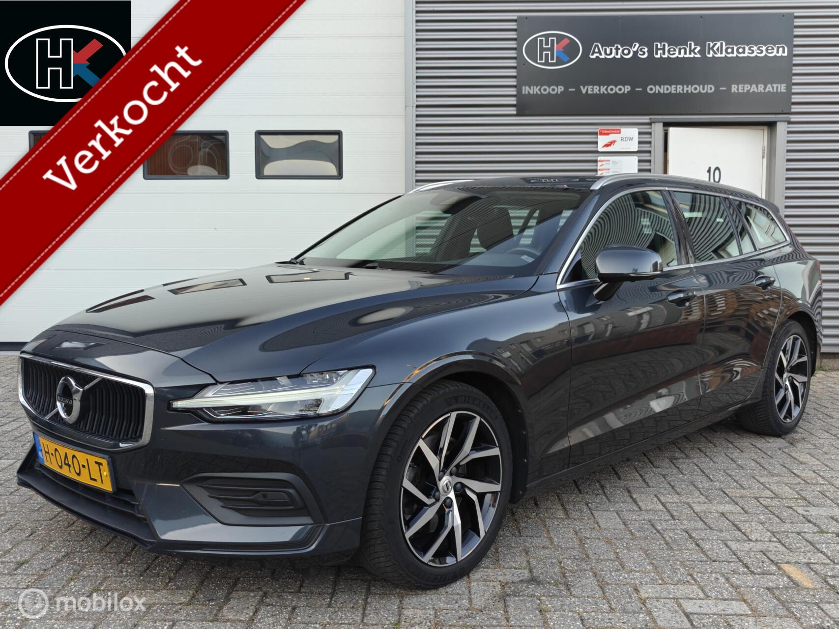 Volvo V60 2.0 T4 Momentum Pro 2020 - voorkant
