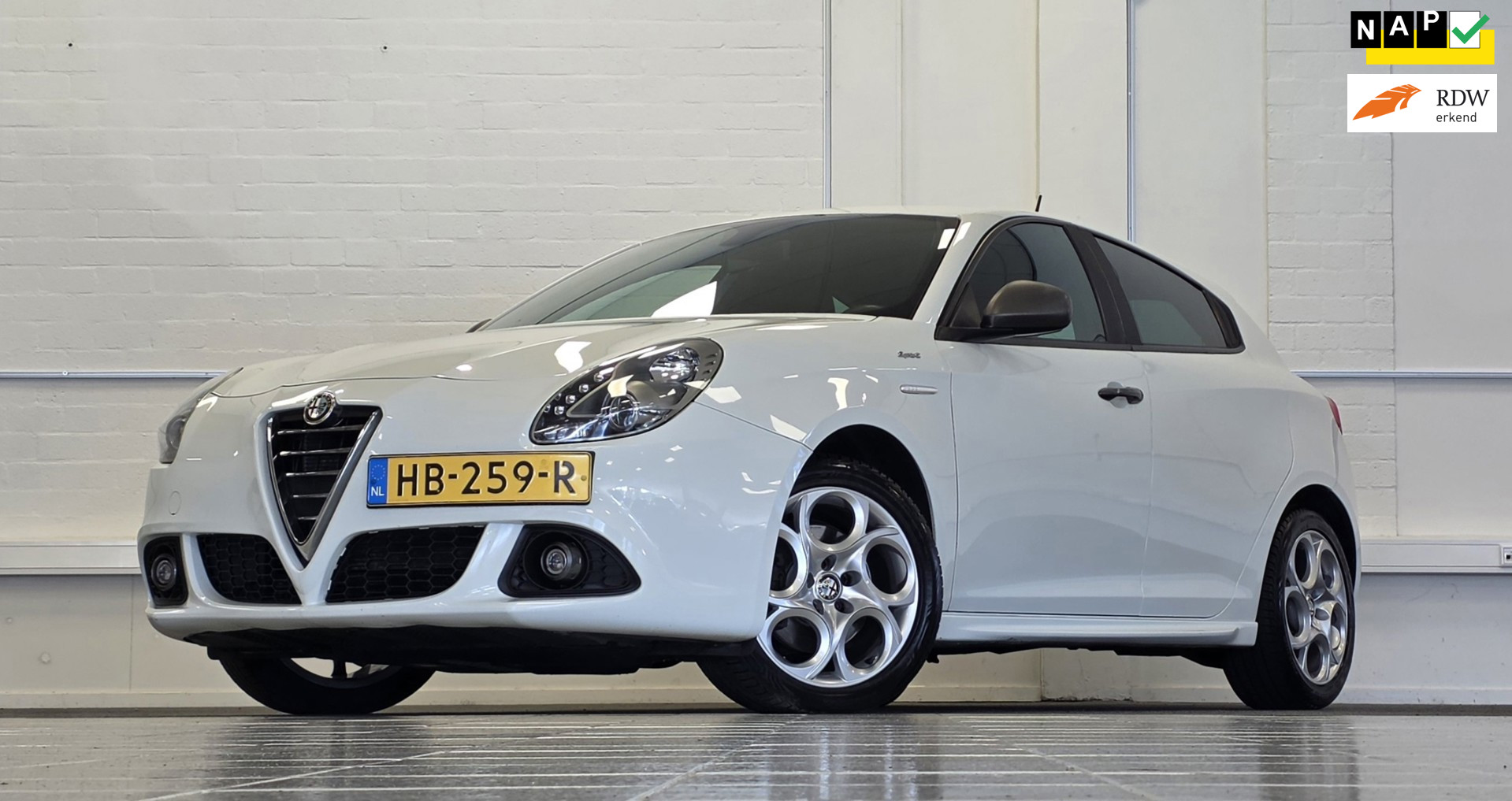 Alfa Romeo Alfa Giulietta 1.4 T Sprint 170pk A/T 2e Eigenaar Trekhaak Navi Mooi! 2015 - voorkant