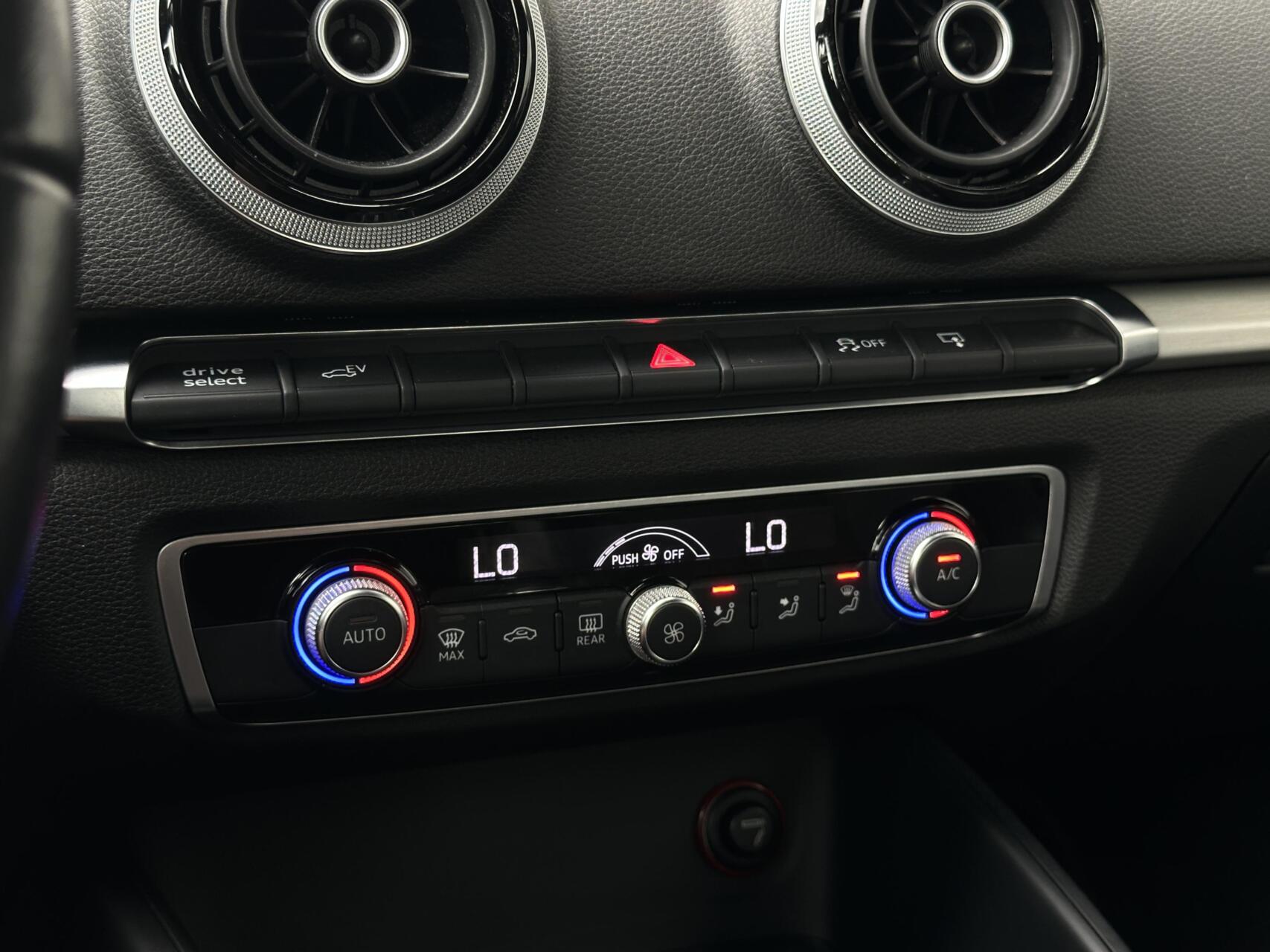 Foto van Audi A3 Sportback E-tron