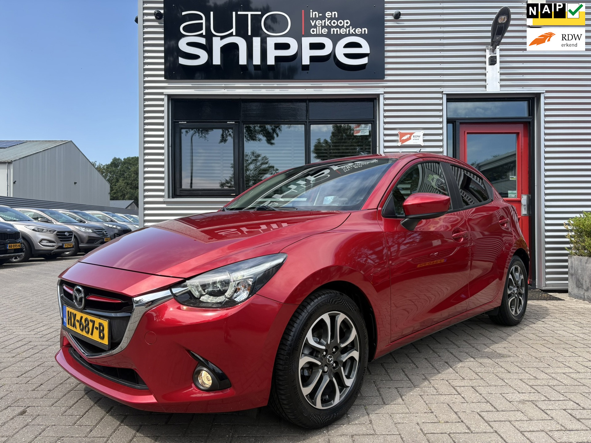 Mazda Mazda2 1.5 Skyactiv-G GT-M -AUTOMAAT-HEAD UP-STOELVERWARMING-LANE ASSIST-DODE HOEK-KEYLESS-1STE EIGENAAR!-DEALER OH! 2016 - voorkant