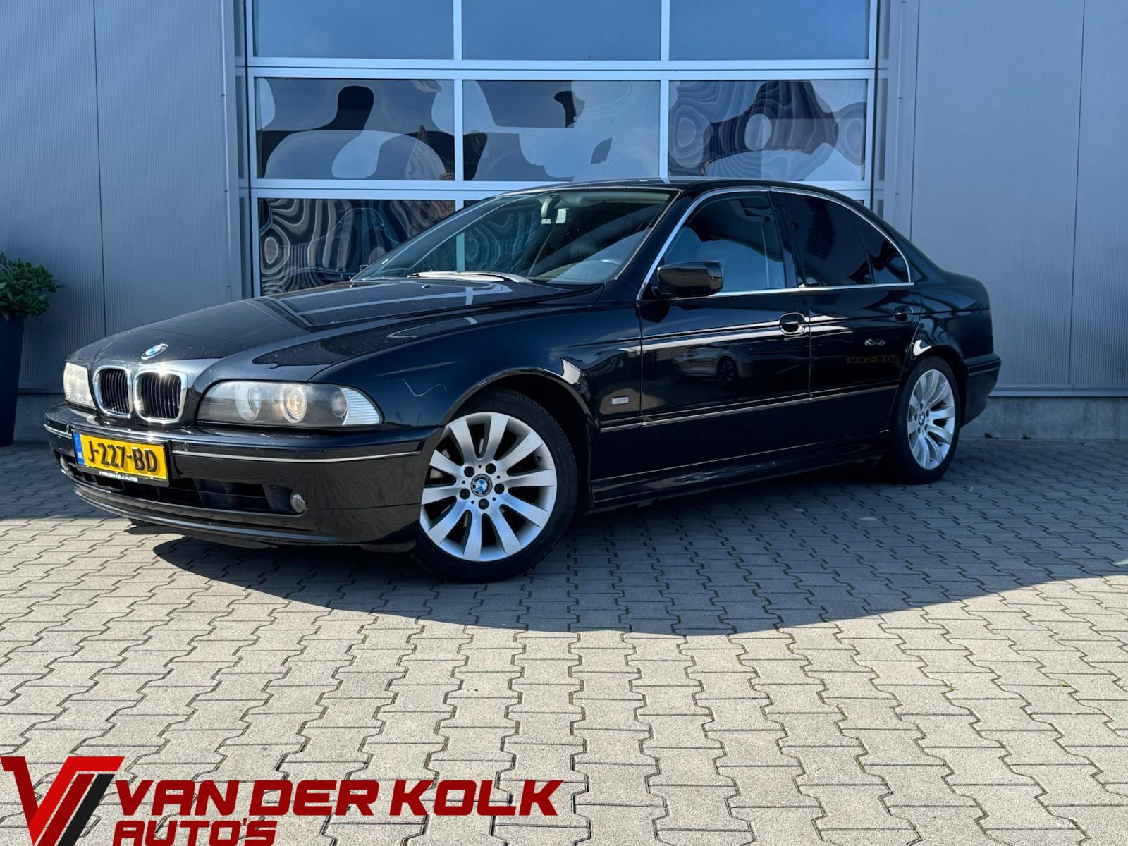 BMW 520i 520i Lifestyle Edition Automaat | Leder | Climate | Cruise | Stoelverwarming | Sensoren 2002 - voorkant