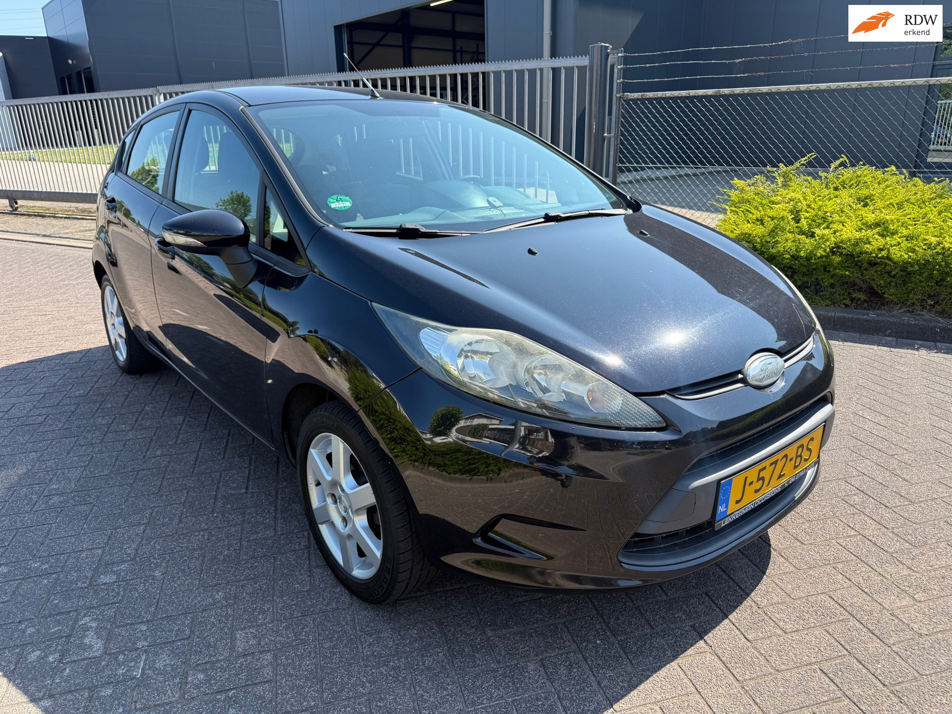 Ford Fiesta 1.25 Trend  **NETJES **CARPLAY** 2009 - voorkant