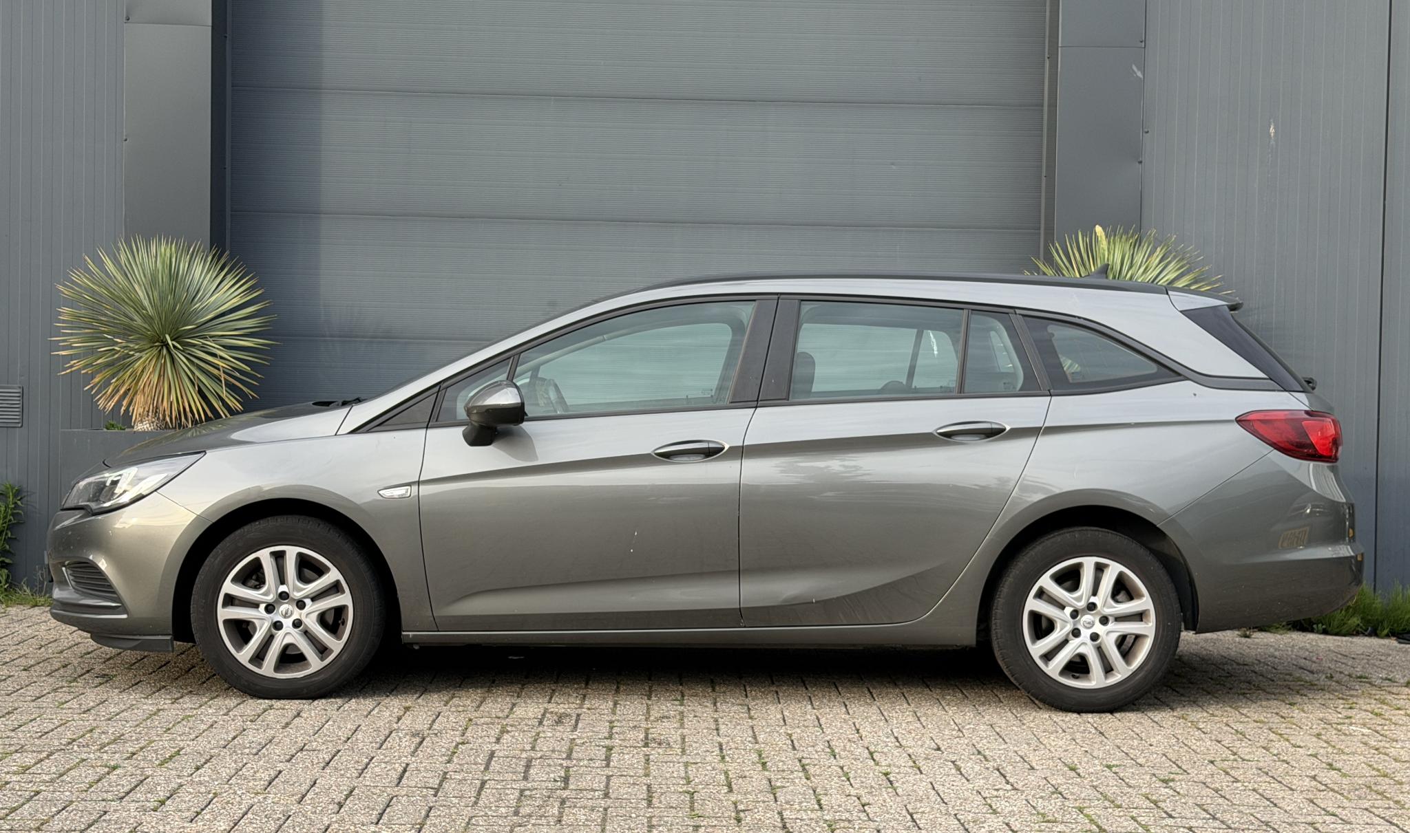 Foto van Opel Astra Sports Tourer