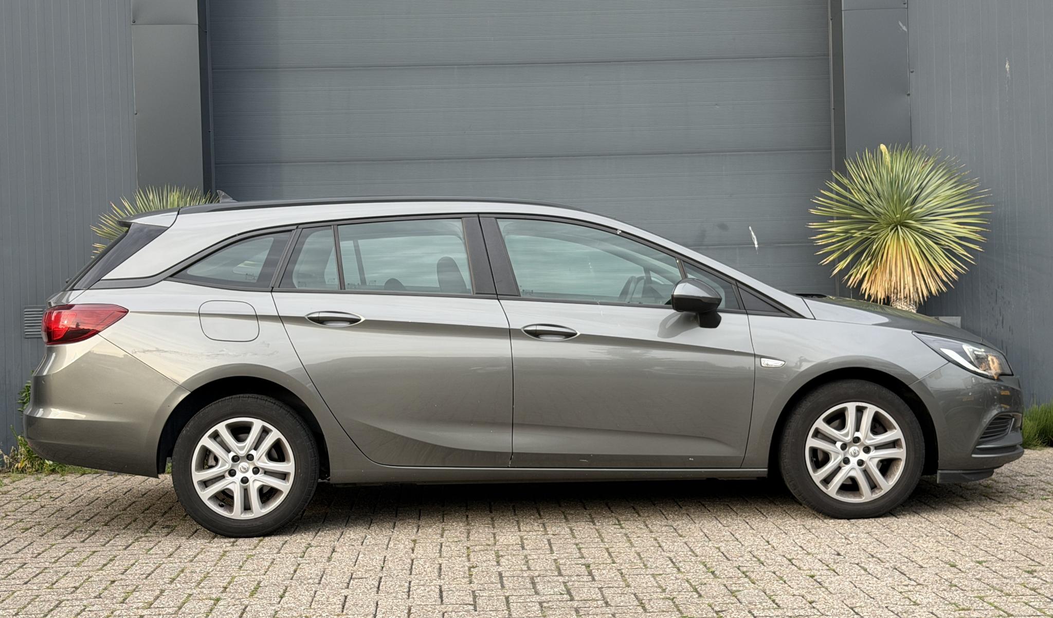 Foto van Opel Astra Sports Tourer