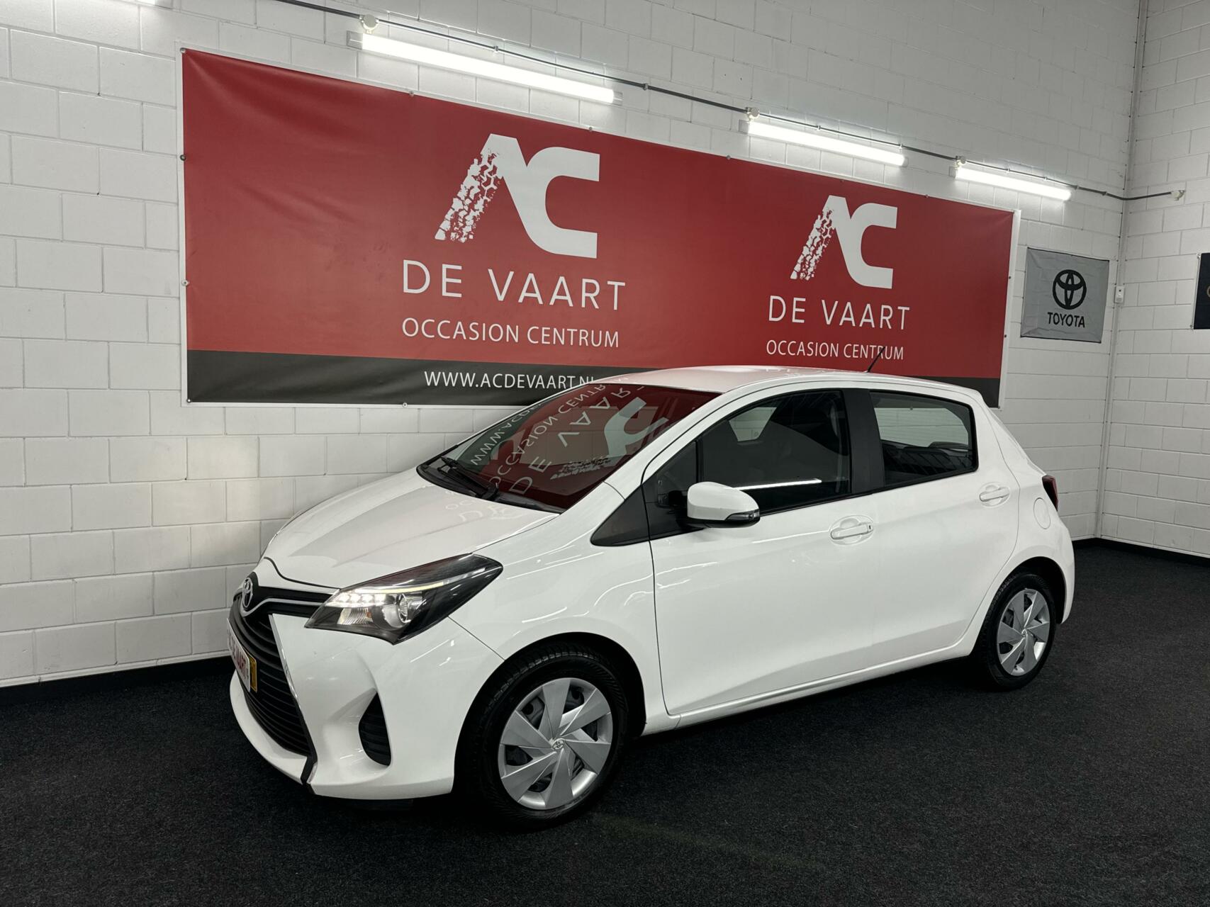 Toyota Yaris 1.0 VVT-i Aspiration - VERKOCHT! 2016 - voorkant