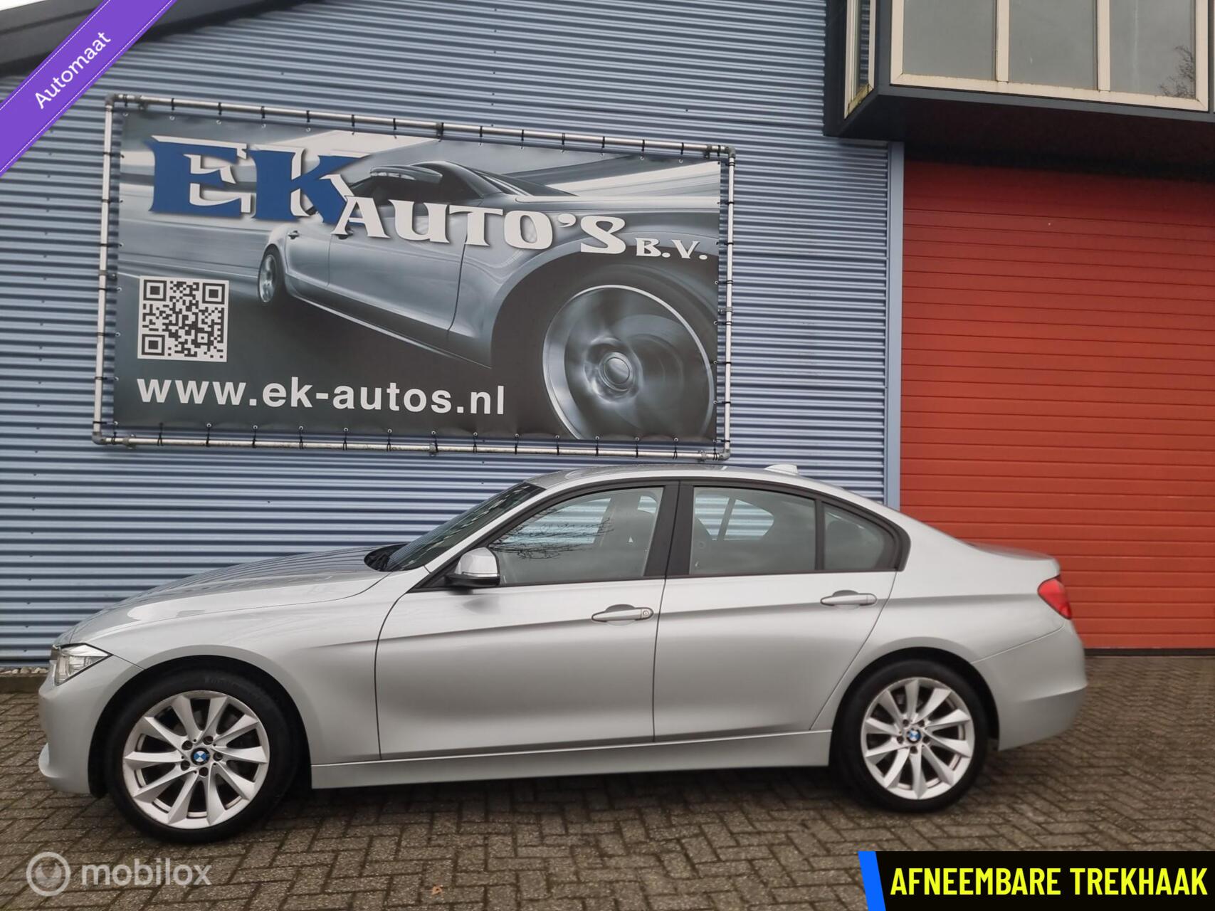 BMW 3er Reihe 320i Upgrade Edition 184pk Automaat. NL-Auto. 2012 - voorkant