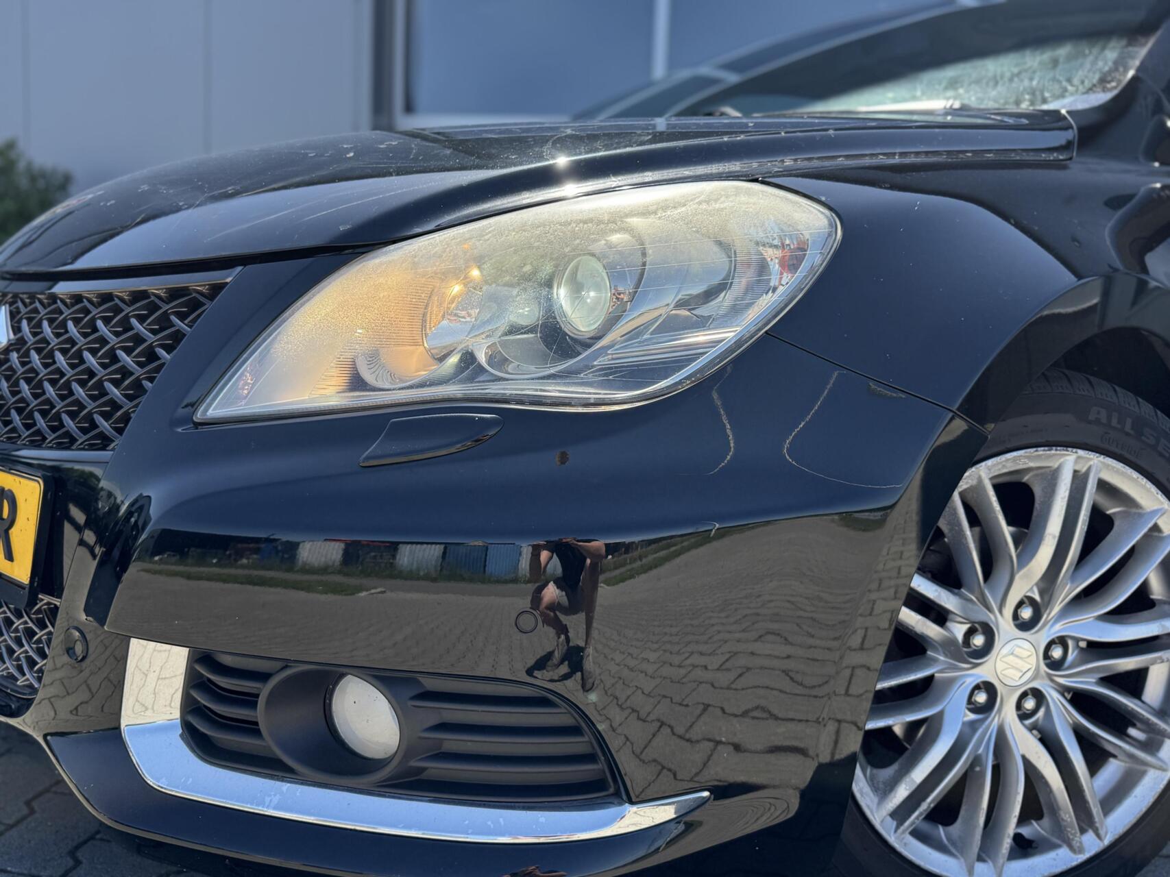 Foto van Suzuki Kizashi