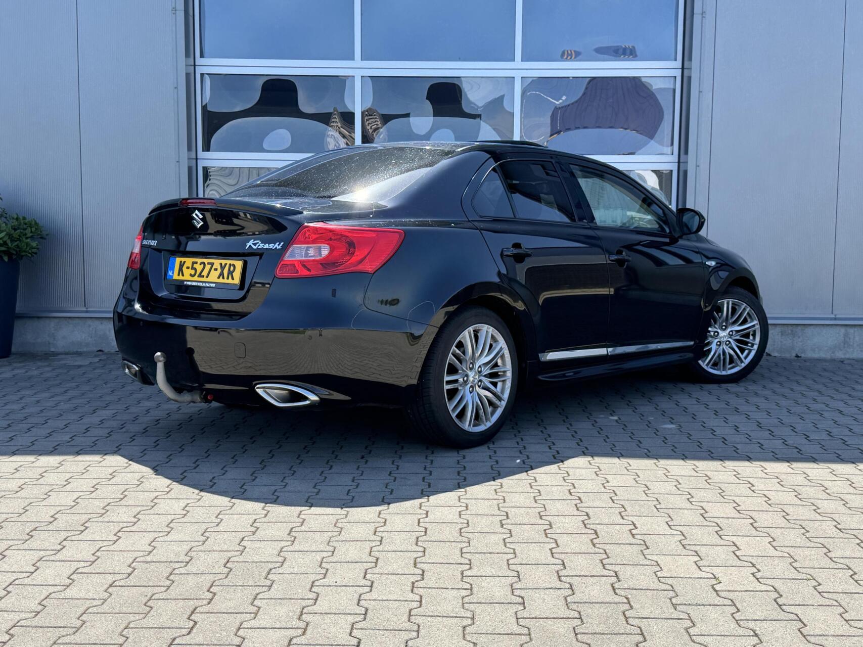 Foto van Suzuki Kizashi
