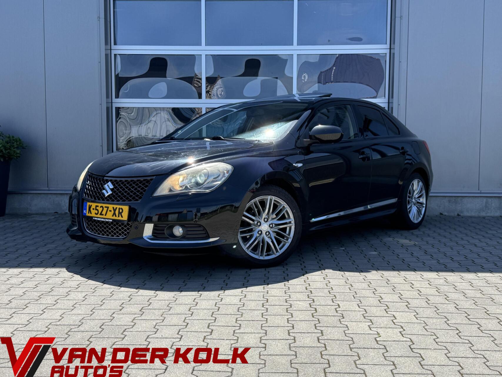 Foto van Suzuki Kizashi