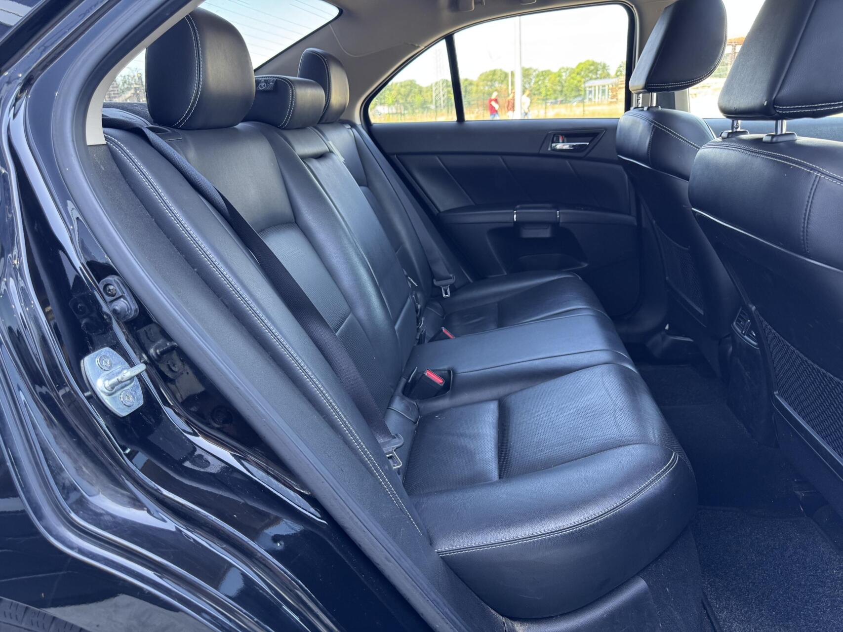 Foto van Suzuki Kizashi