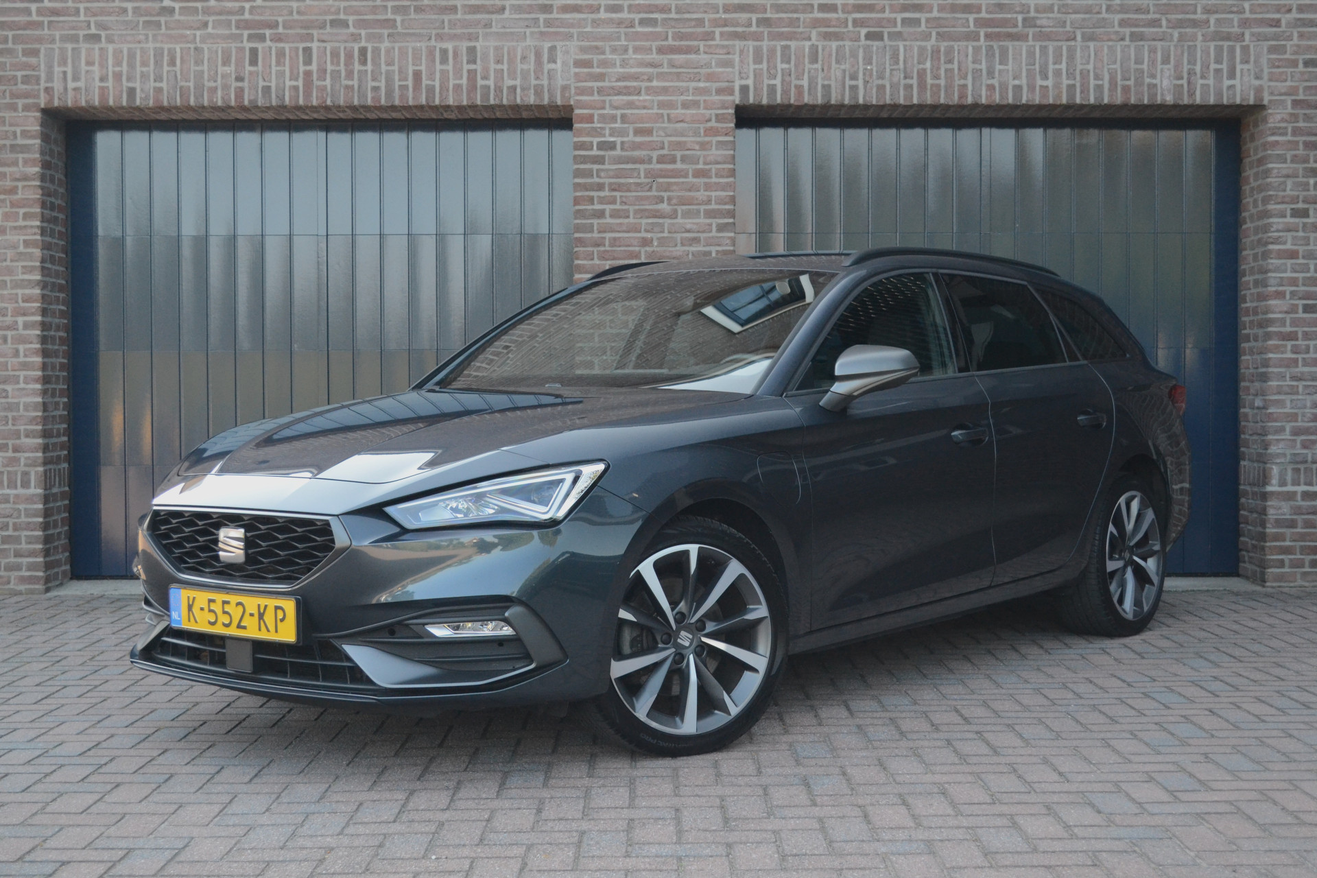 Seat Leon Sportstourer 1.4 TSI eHybrid PHEV FR 2020 - voorkant