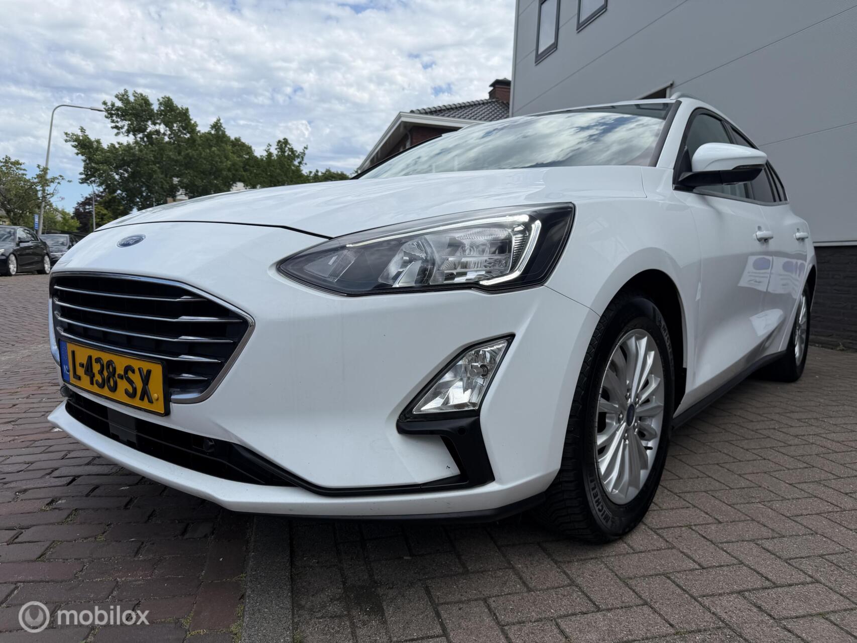 Ford Focus 1.0 EcoBoost Titanium X Business 2021 - voorkant