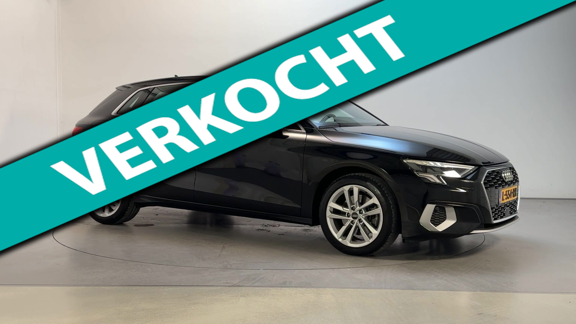 Audi A3 Sportback 35 TFSI 150pk S-Tronic Business Edition LED Navigatie DAB+ App-Connect 2021 - voorkant