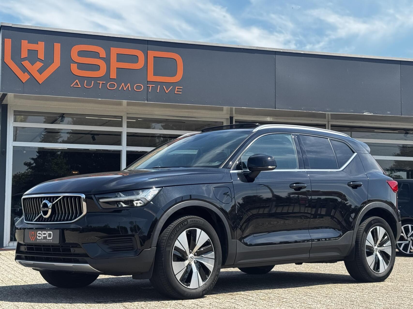 Volvo XC40 1.5 T4 Recharge Inscription|211PK|Pano|Leer|Carpl 2021 - voorkant