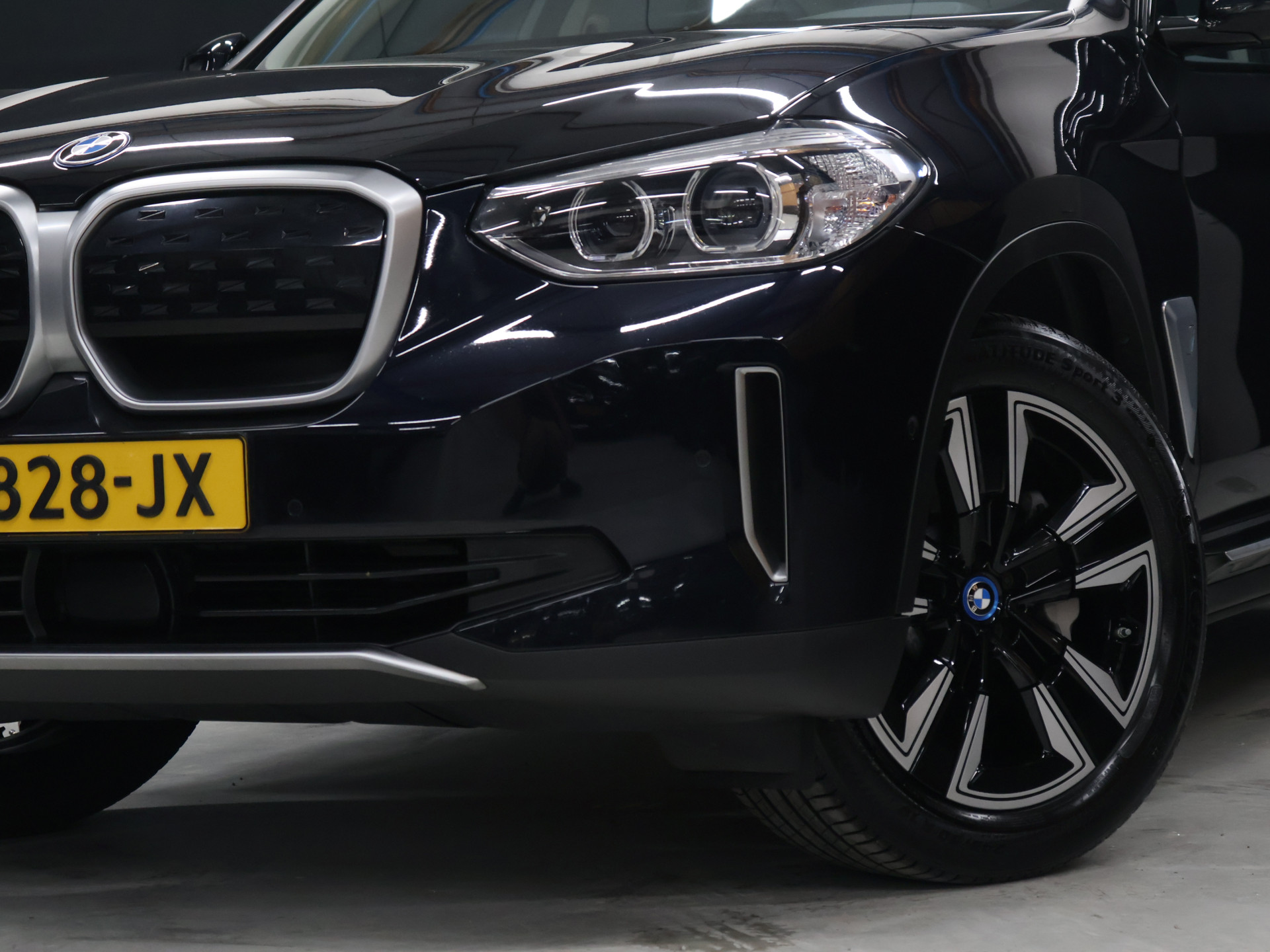 Foto van BMW Ix3
