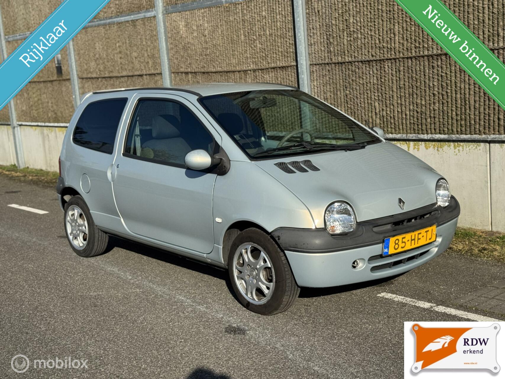 Renault Twingo 1.2 Cinétic NAP/STUURBEKRACHTIGING/NETTE AUTO 2001 - voorkant