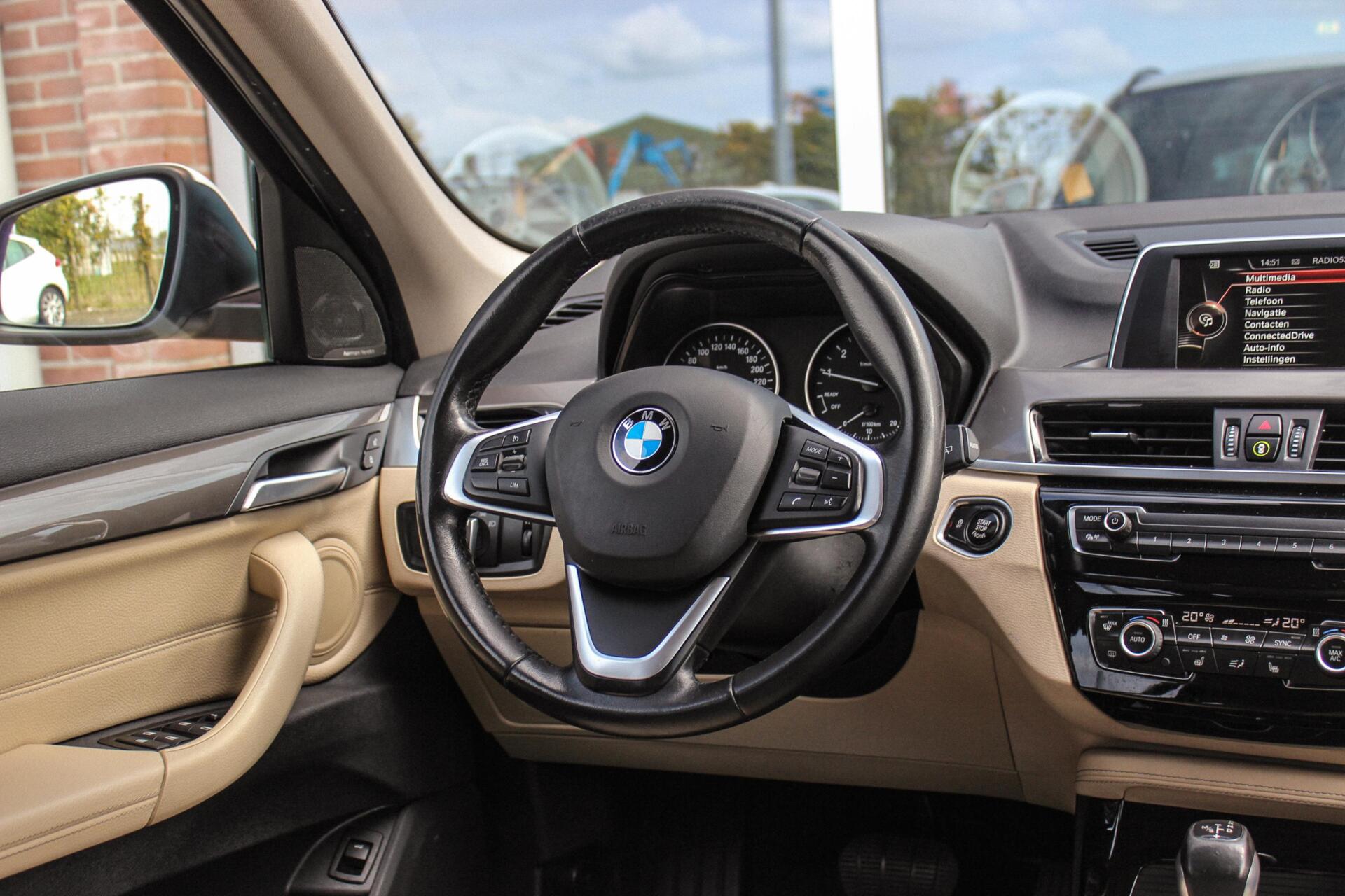 Foto van BMW X1 Sdrive18i