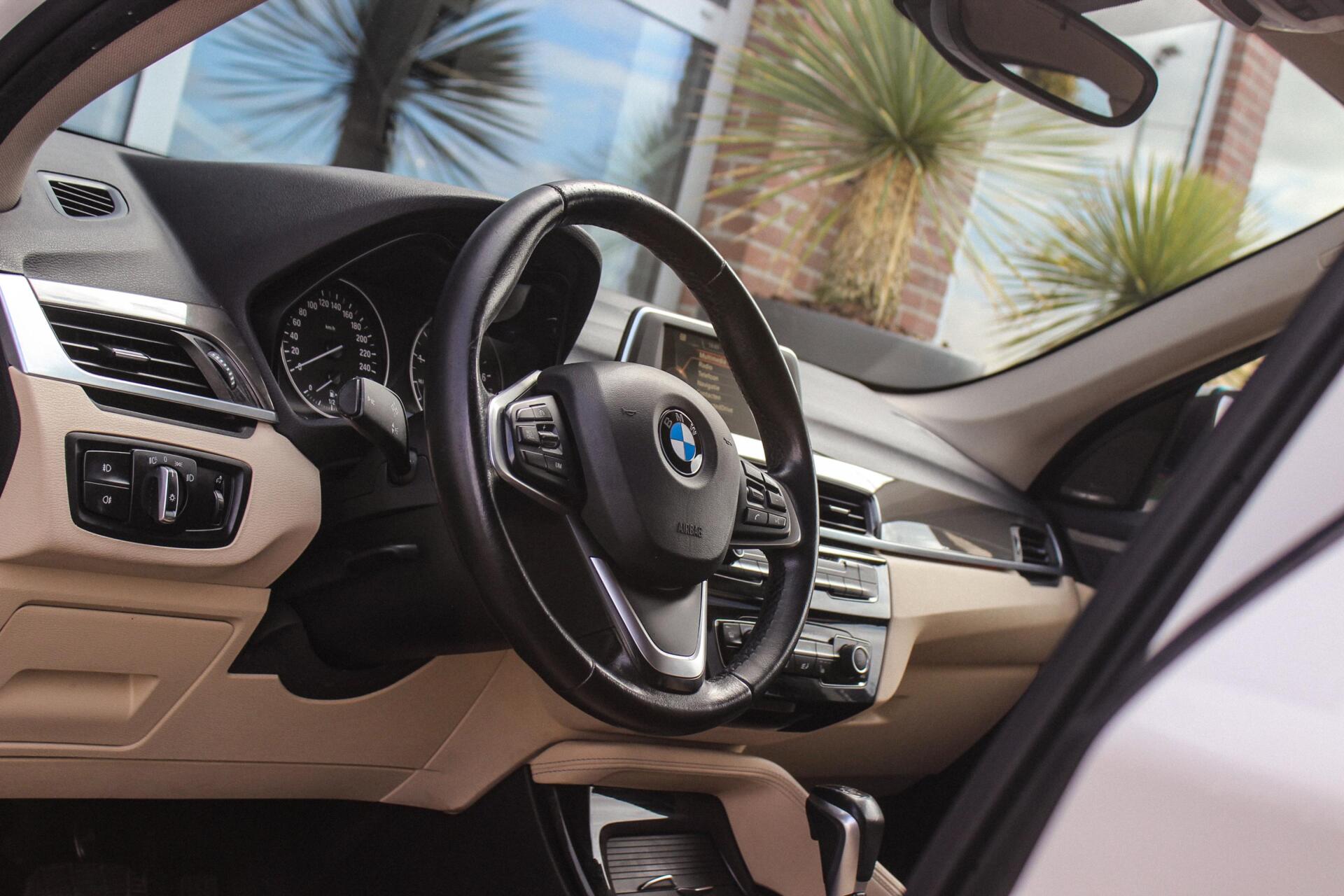 Foto van BMW X1 Sdrive18i