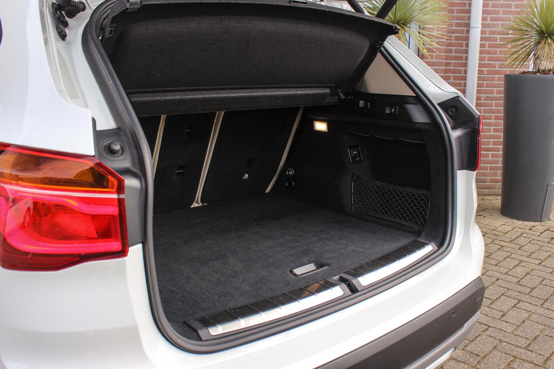 Foto van BMW X1 Sdrive18i