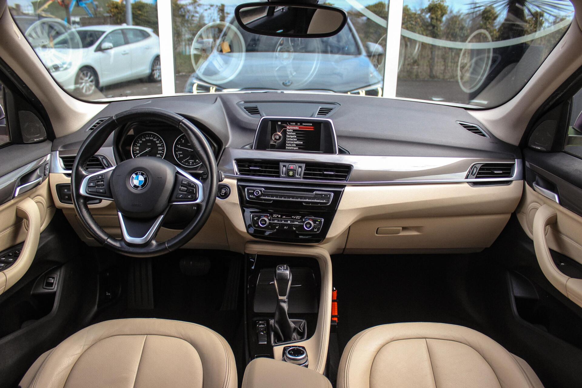 Foto van BMW X1 Sdrive18i