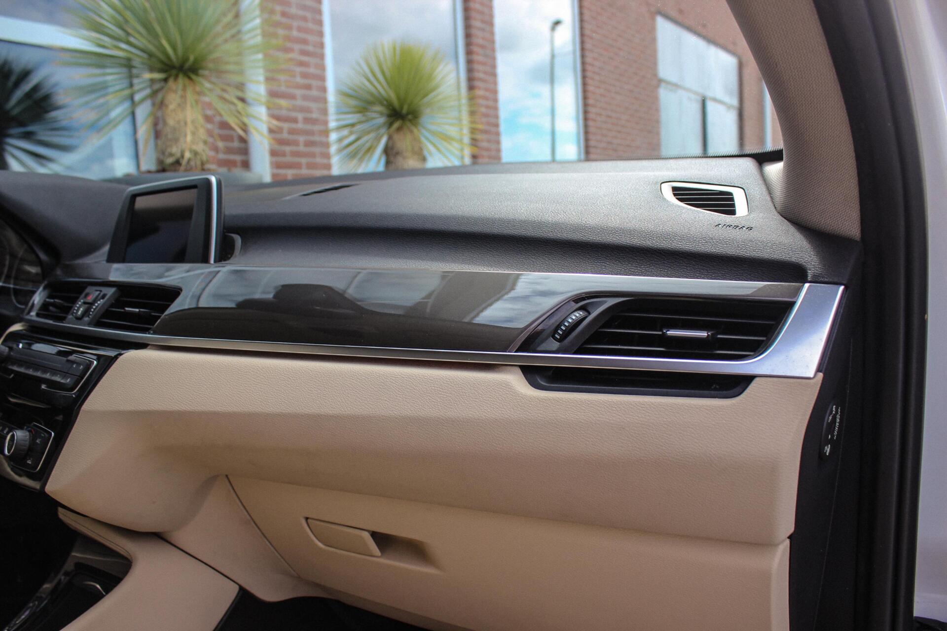 Foto van BMW X1 Sdrive18i