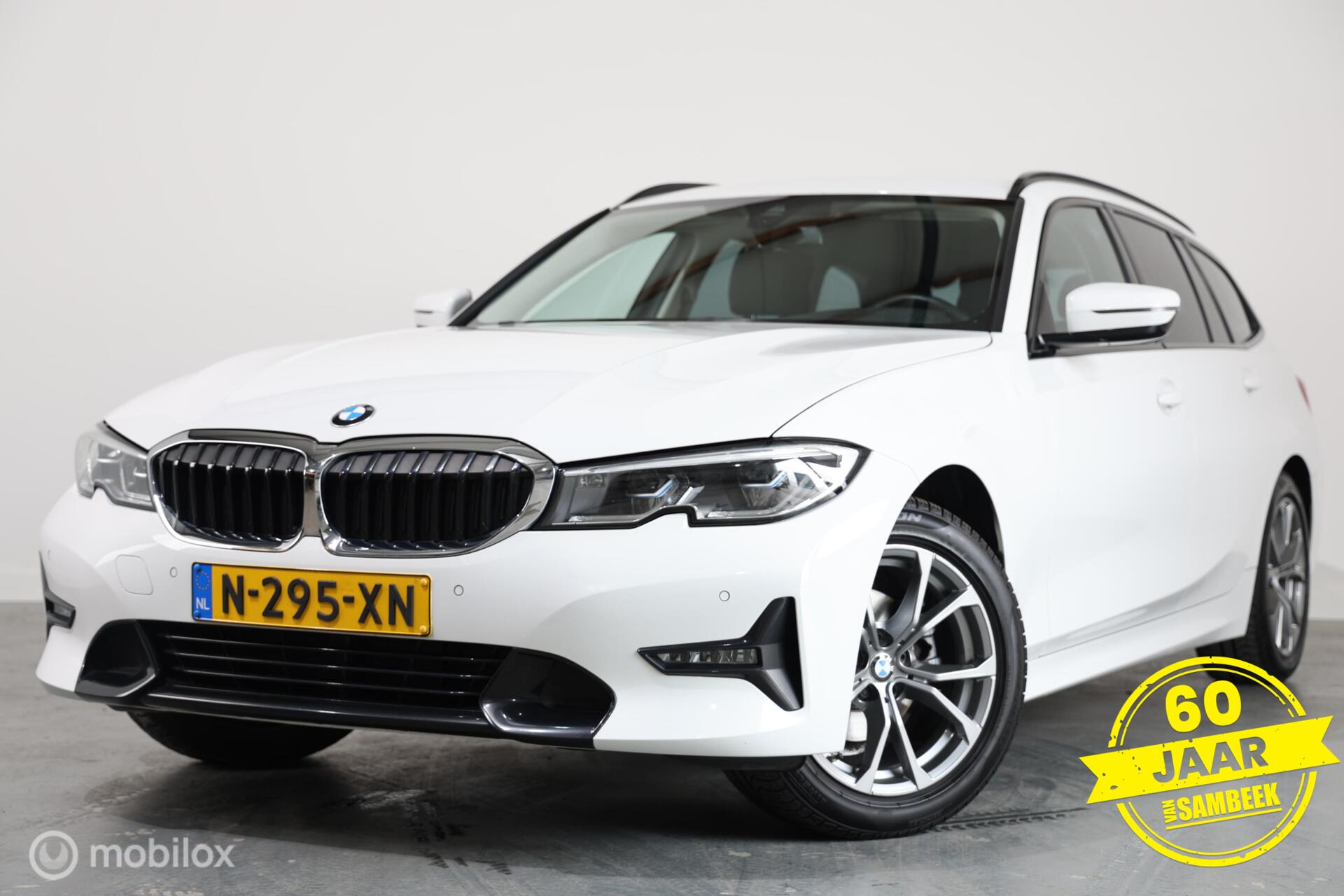 BMW 318i 318i - Carplay - Stoelverwarming - Navi 2022 - voorkant