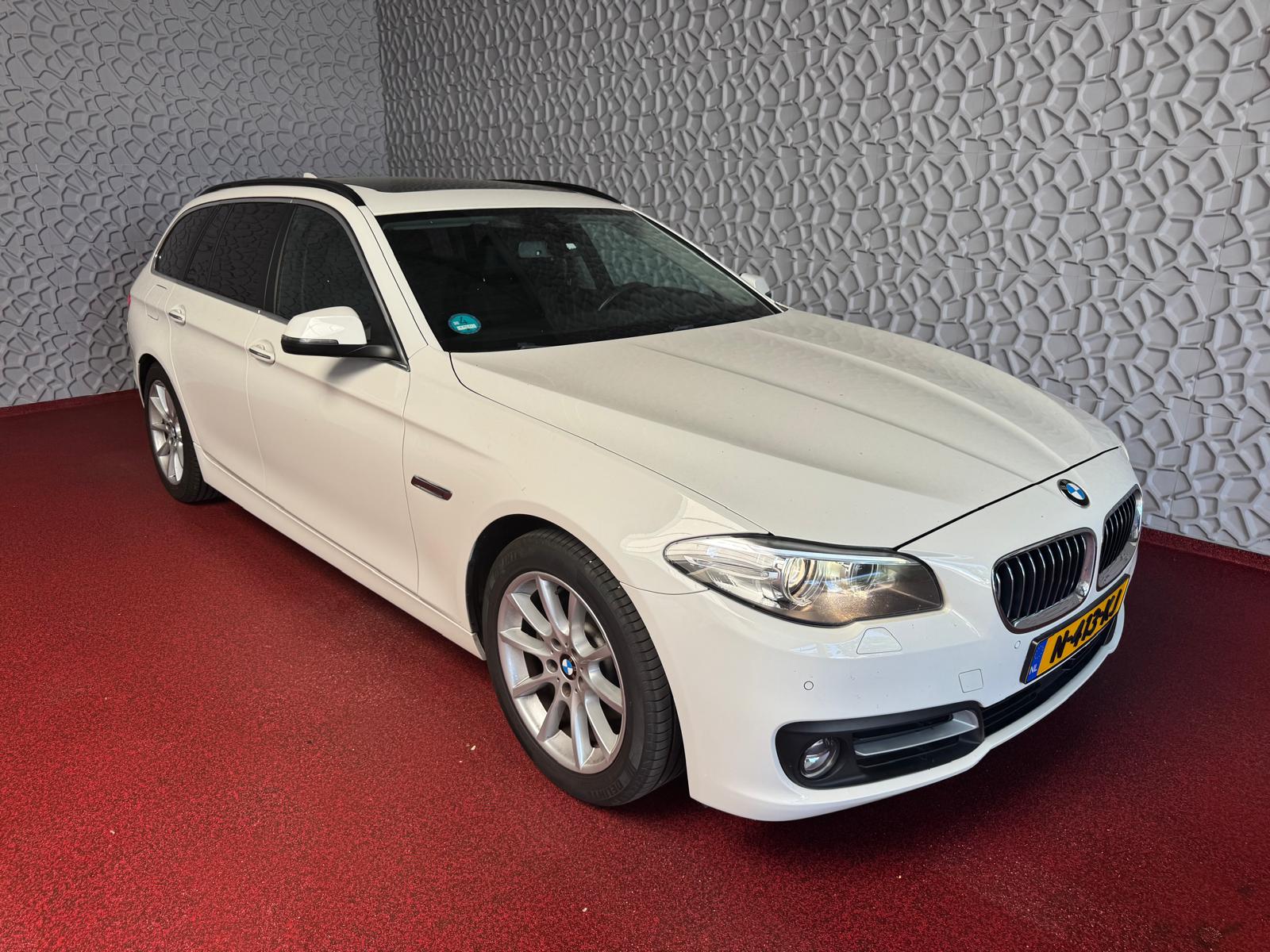 BMW 520i 520i High Executive Schuifdak. 2013 - voorkant