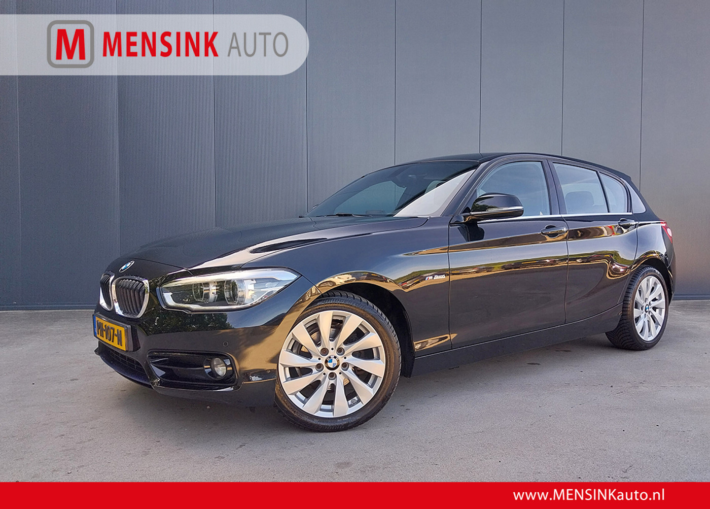 BMW 116d 116d AUTOMAAT Executive XENON NAVI CRUISE ECC TREKHAAK 2017 - voorkant