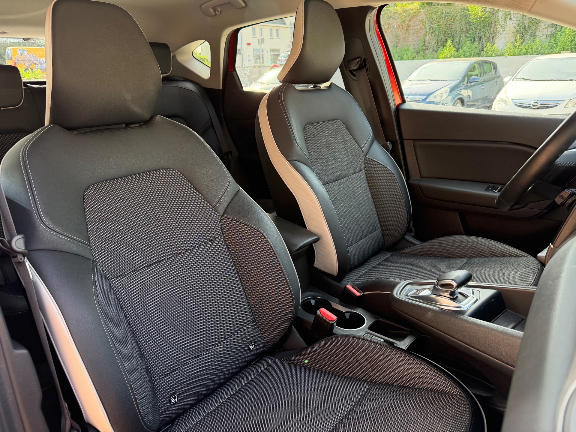 Foto van Renault Captur (e-tech Plug-in Hybrid)