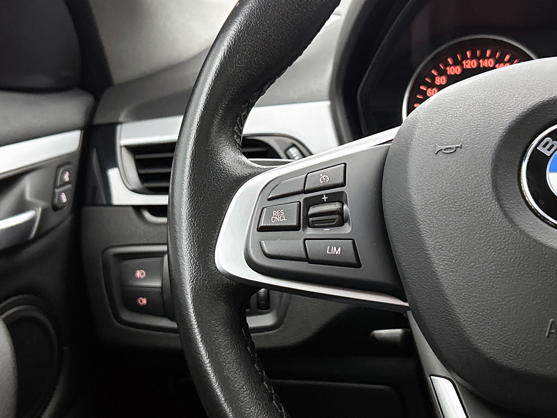 Foto van BMW X1 Sdrive18i
