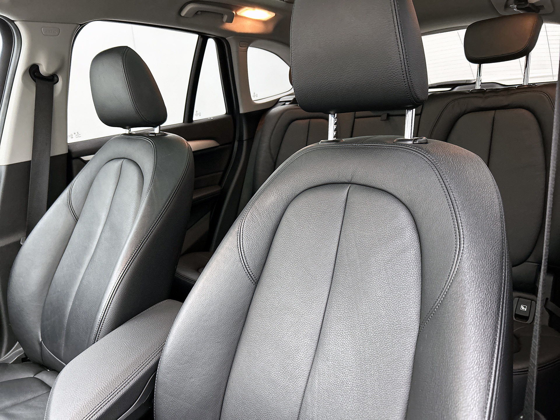 Foto van BMW X1 Sdrive18i