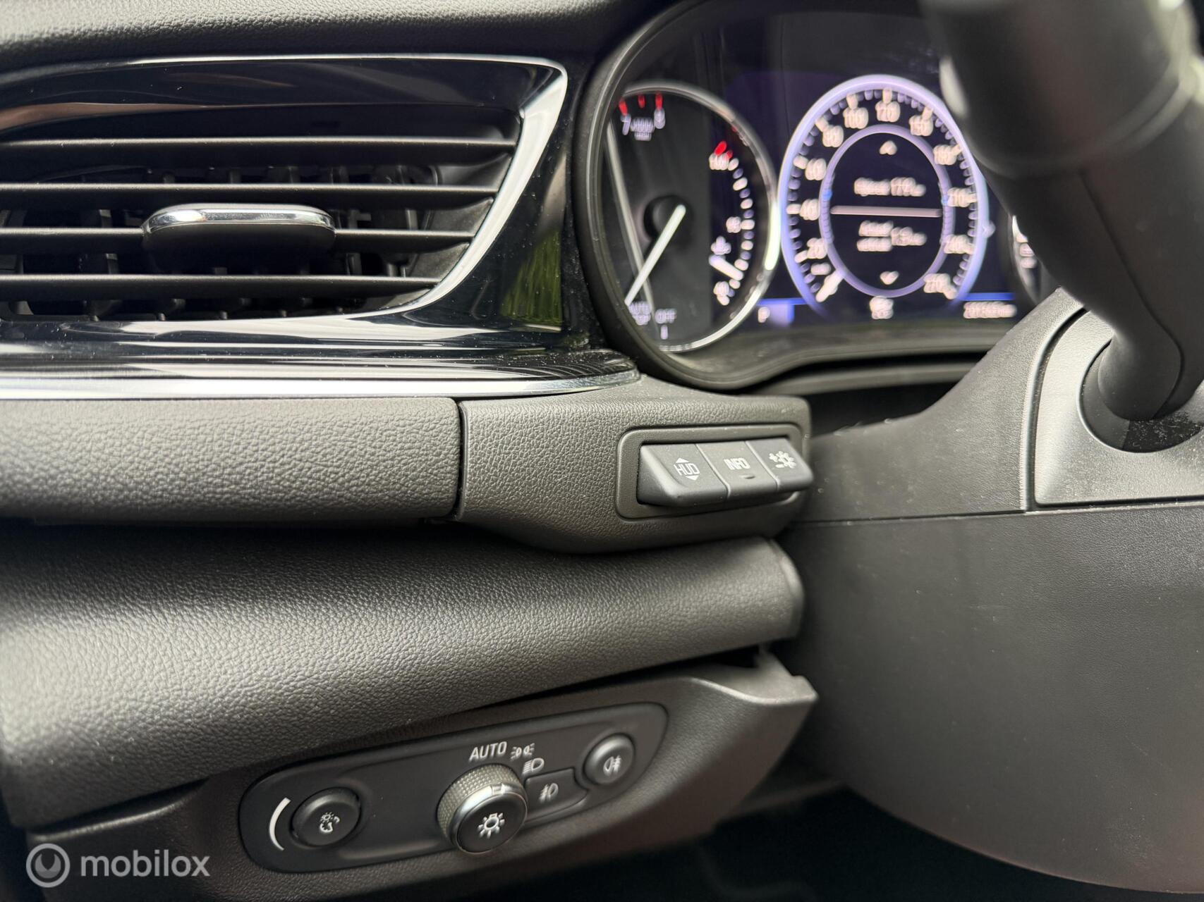 Foto van Opel Insignia Grand Sport