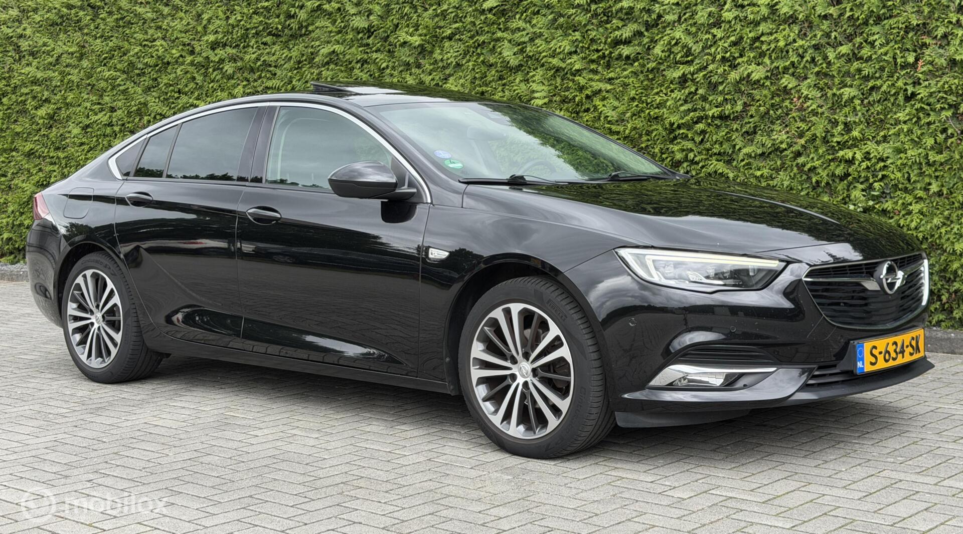 Foto van Opel Insignia Grand Sport