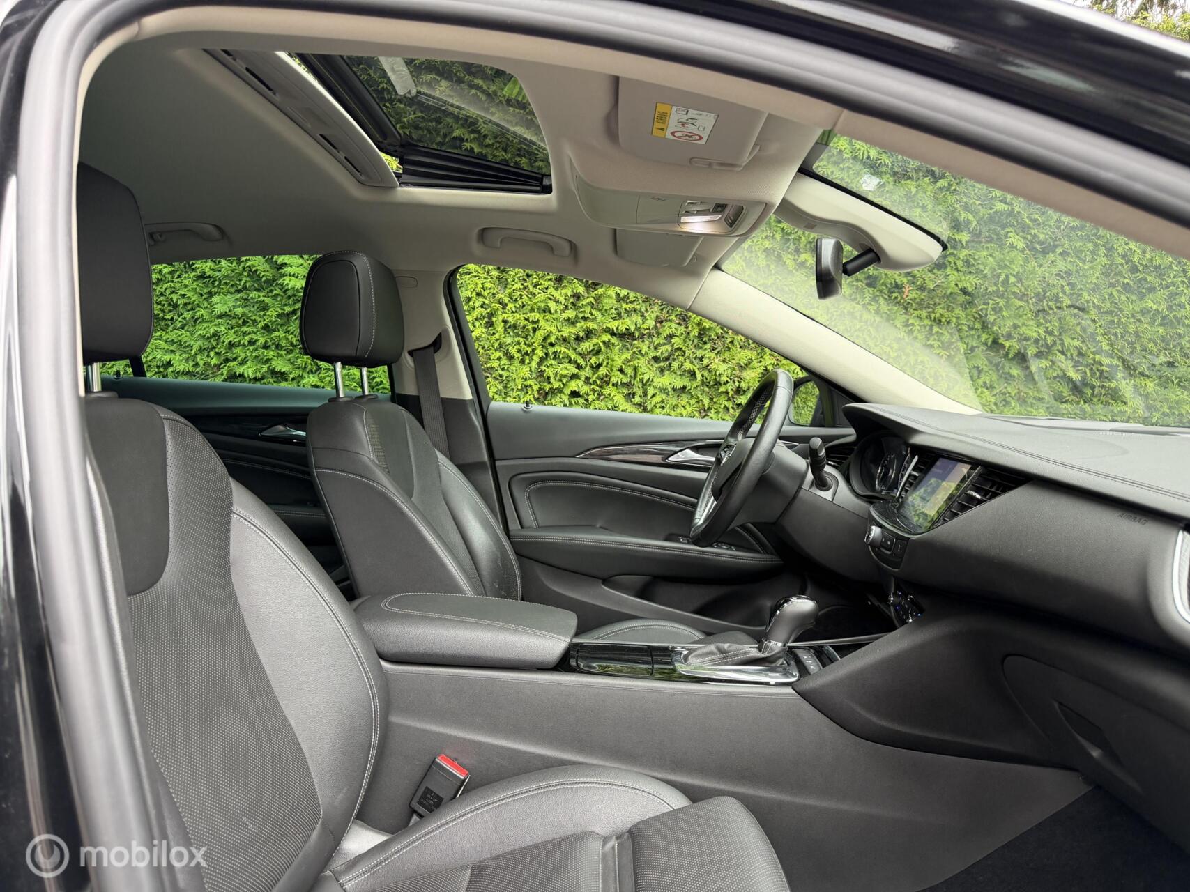 Foto van Opel Insignia Grand Sport