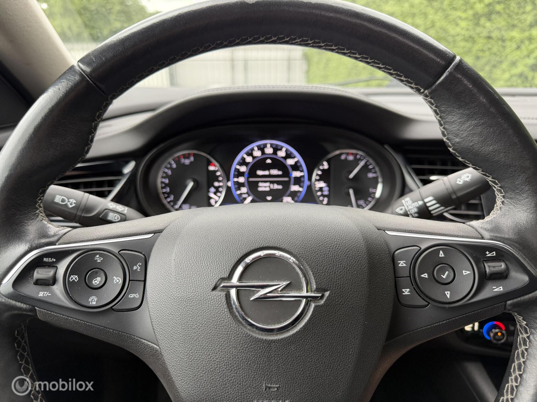 Foto van Opel Insignia Grand Sport