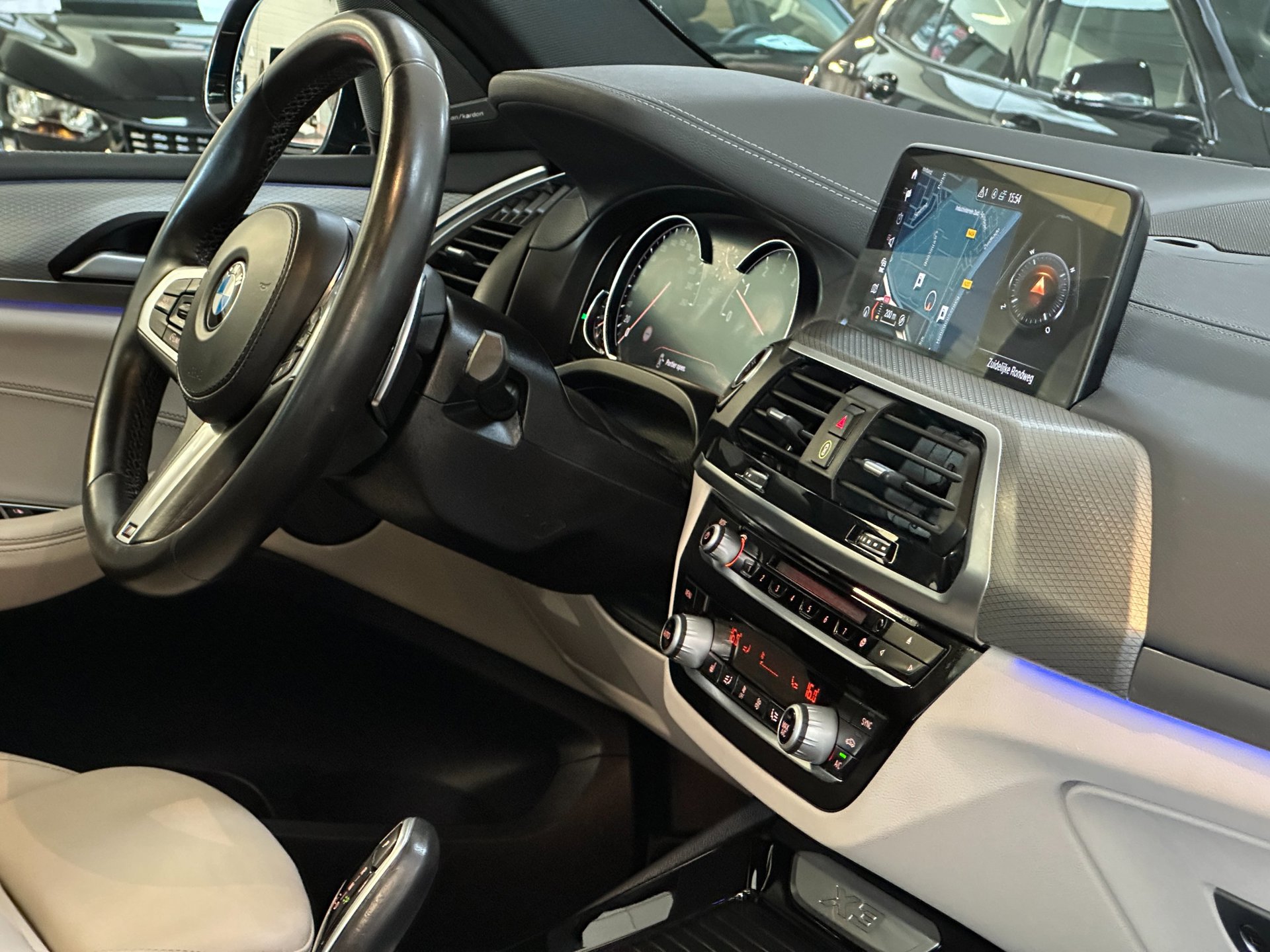 Foto van BMW X3 Xdrive20i